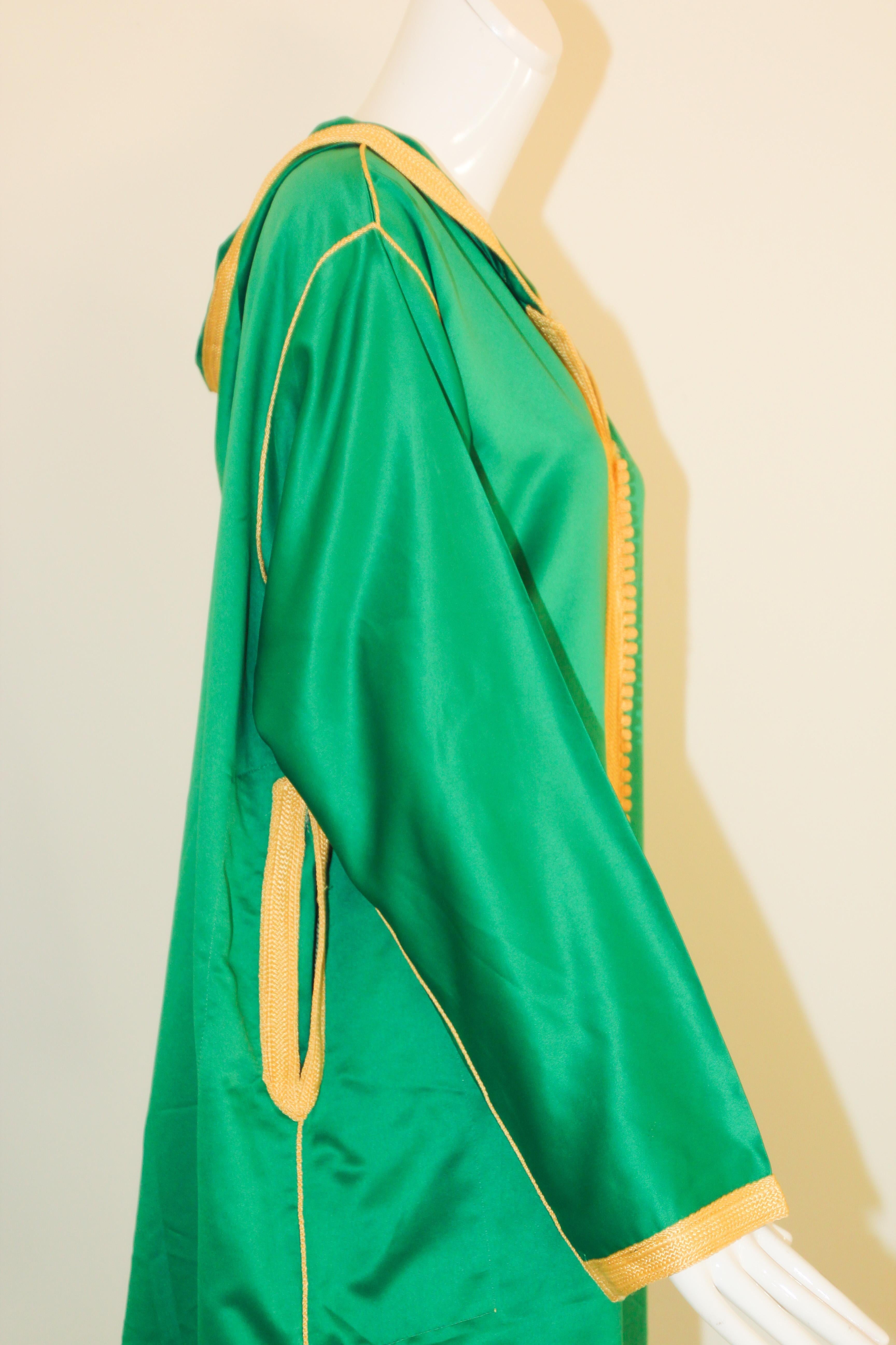 Moroccan Hooded Caftan Emerald Green Djellabah Kaftan For Sale 5