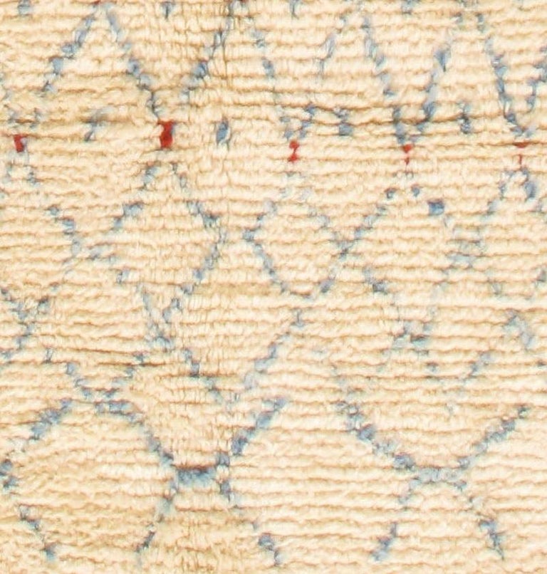 Moroccan Inspired Handwoven Rug 9'x12'2 For Sale at 1stDibs