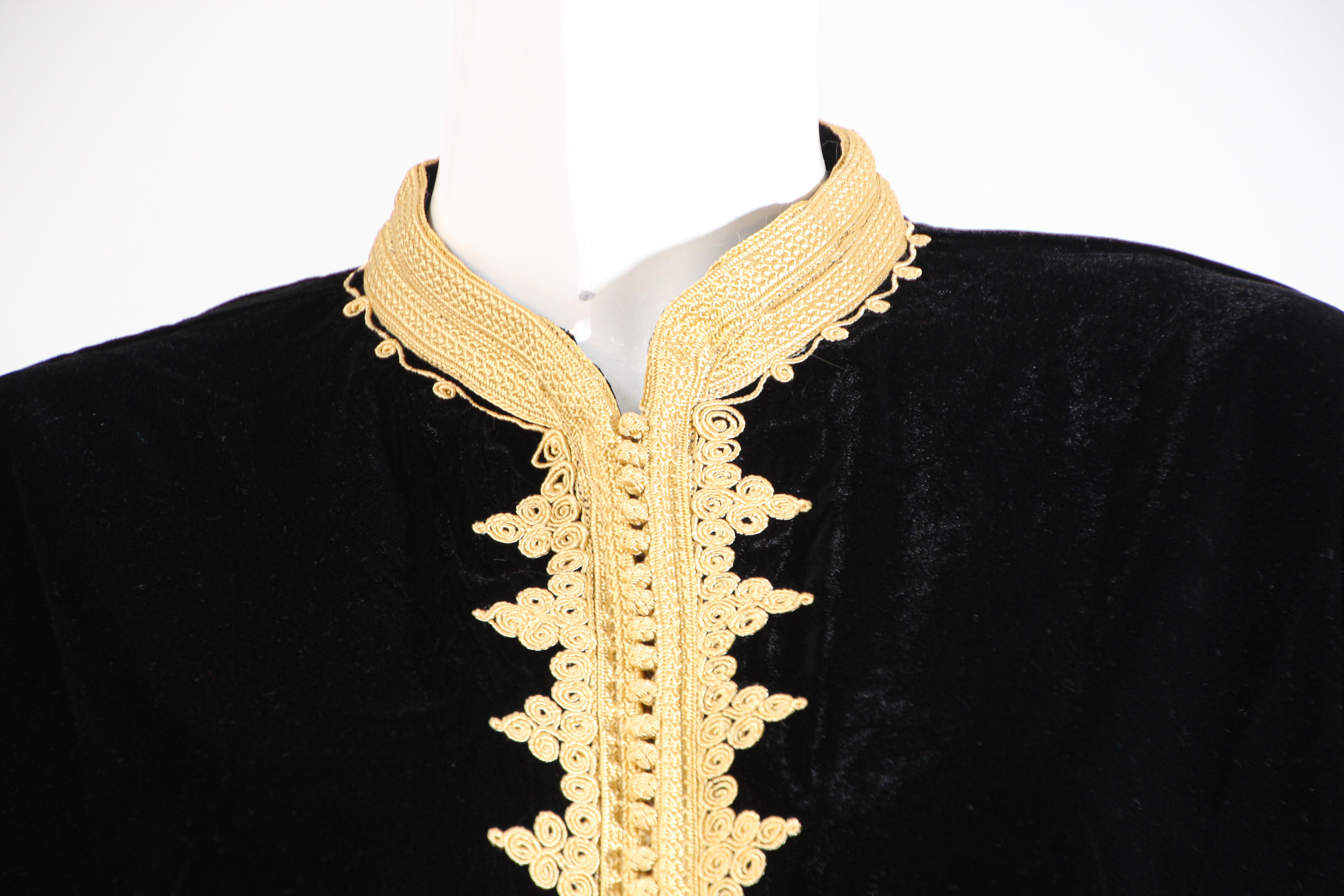 Moroccan Kaftan Black Velvet Vest with Gold Embroideries In Good Condition For Sale In North Hollywood, CA