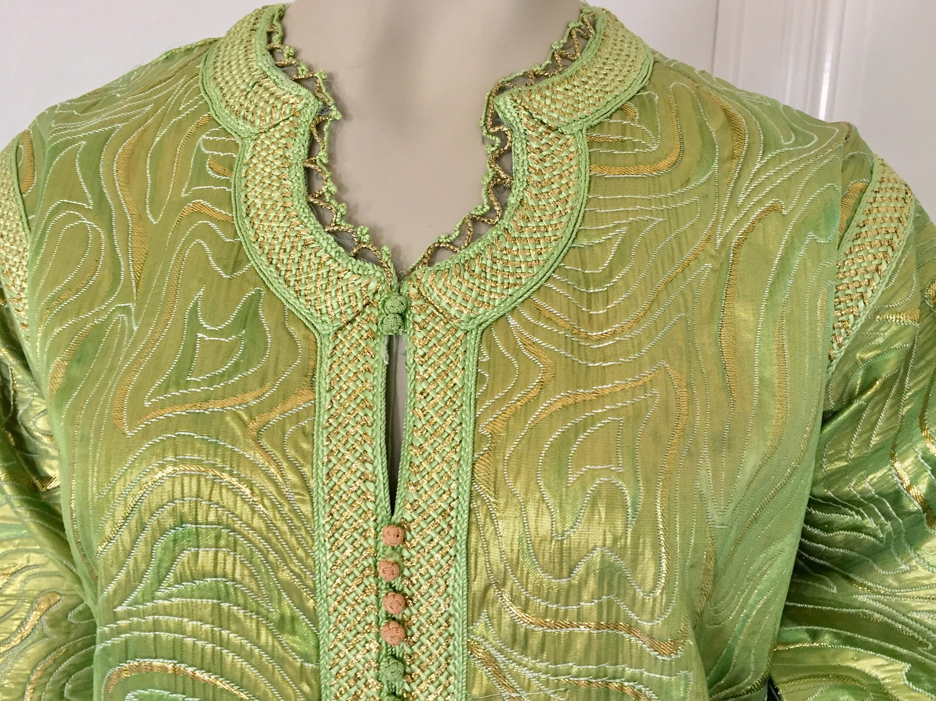 Moroccan Kaftan in Green and Gold Brocade Metallic Lame For Sale 6