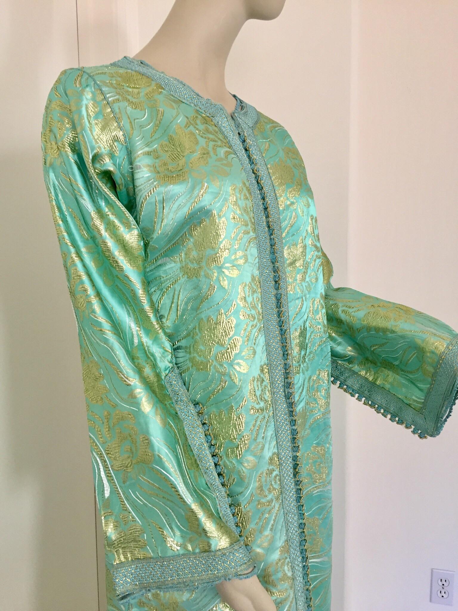 Moroccan Vintage Kaftan in Turquoise and Gold Floral Brocade Metallic Lame - 1 For Sale 3