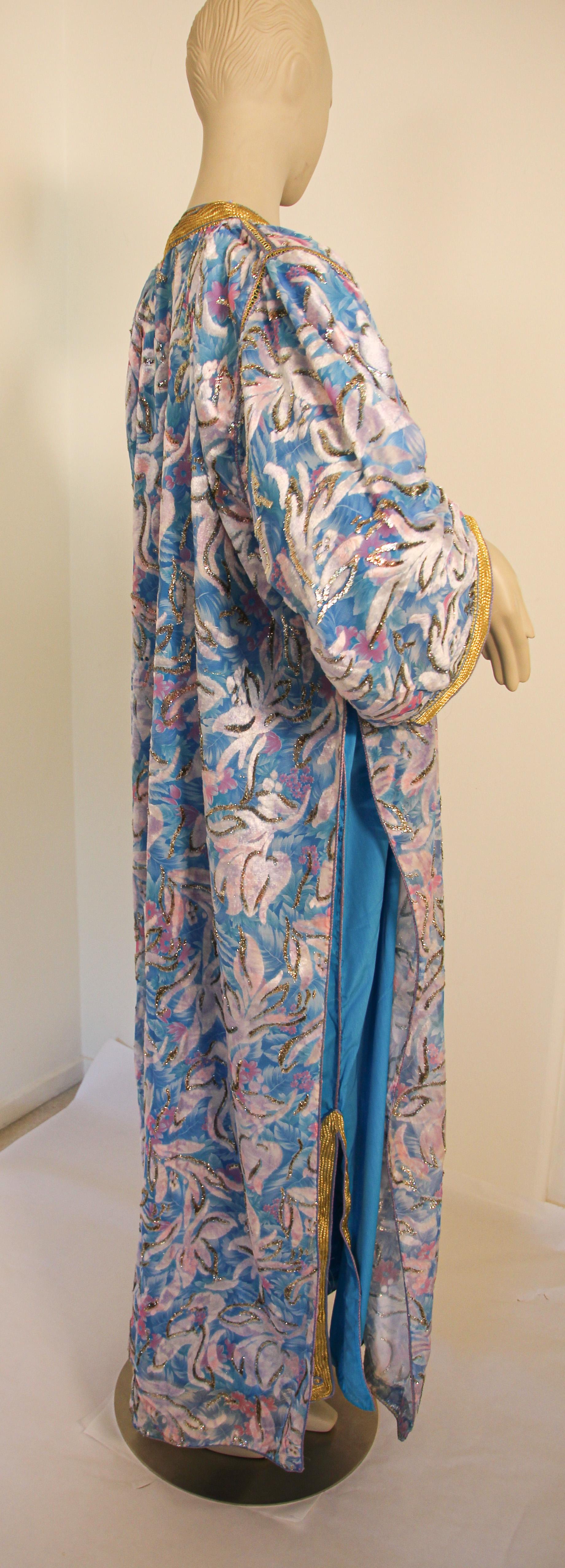 Moroccan Kaftan in Turquoise and Gold Floral Brocade Metallic Lame For Sale 2