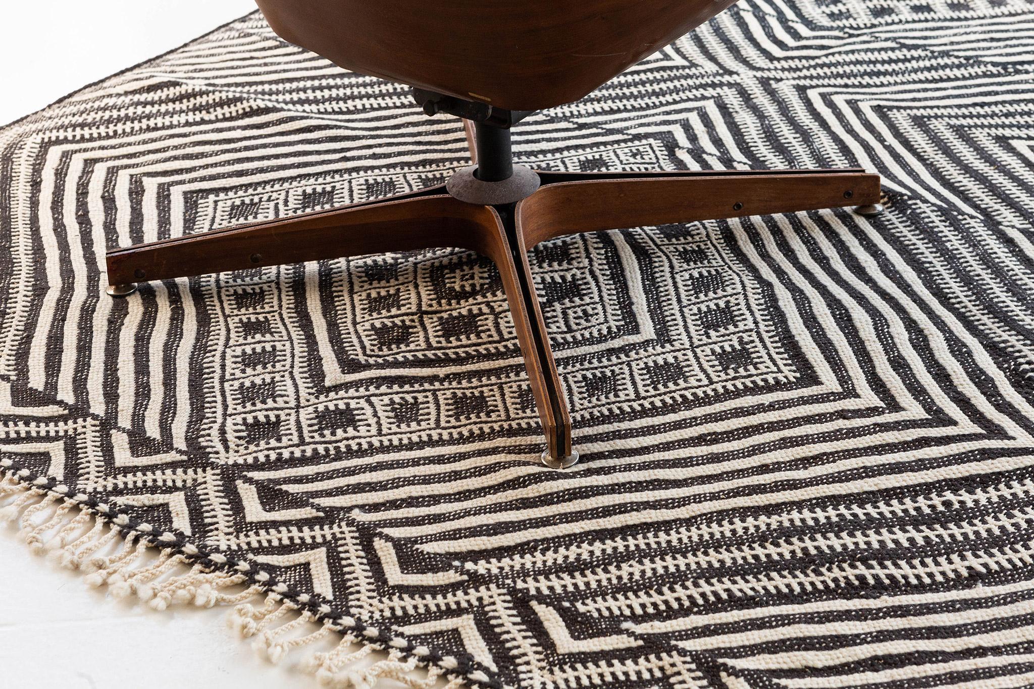 Contemporary Moroccan Kilim Natural Wool For Sale