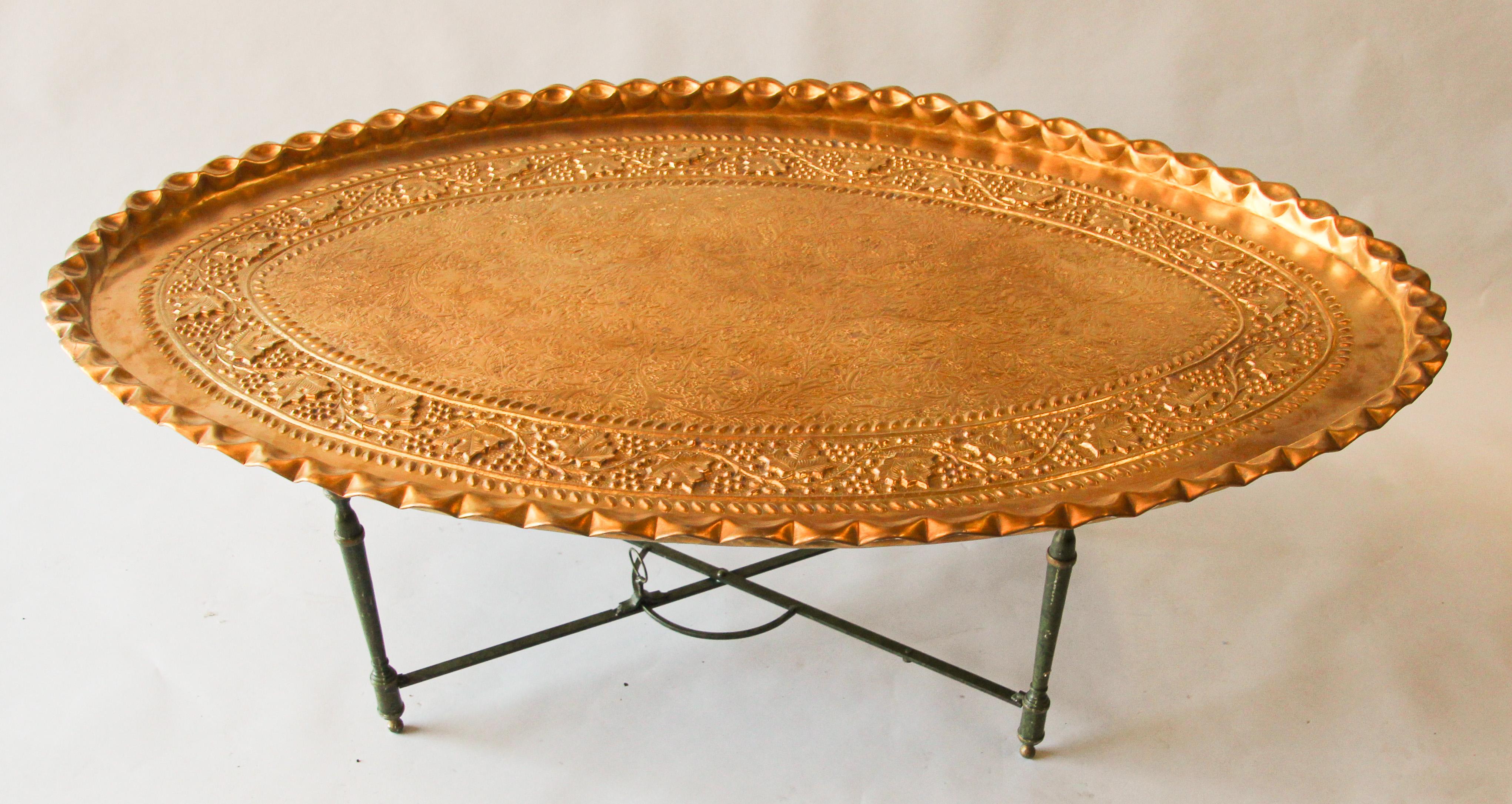 oval tray table