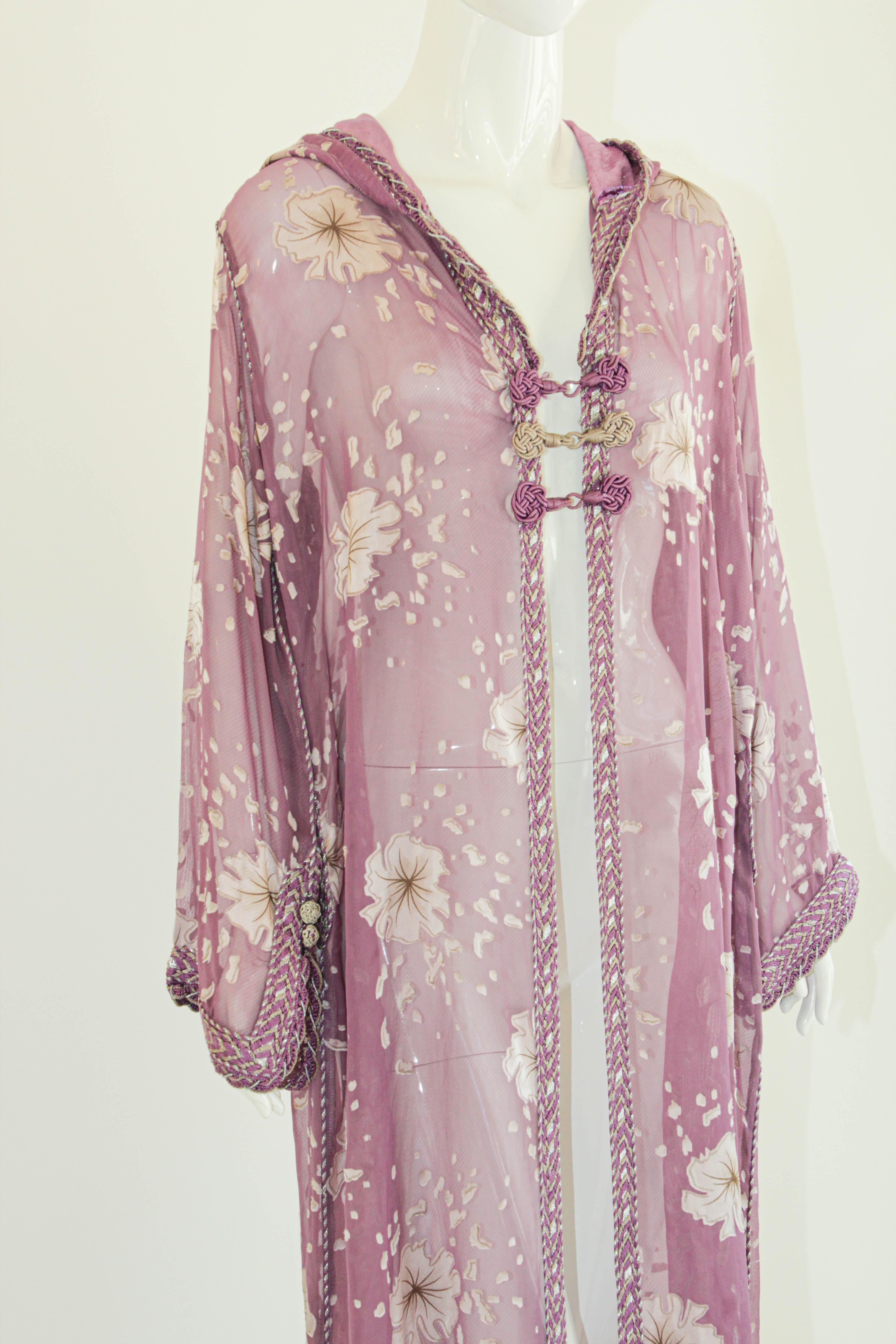 Moroccan Lavender Kaftan Maxi Dress Hooded Vintage Caftan In Good Condition For Sale In North Hollywood, CA