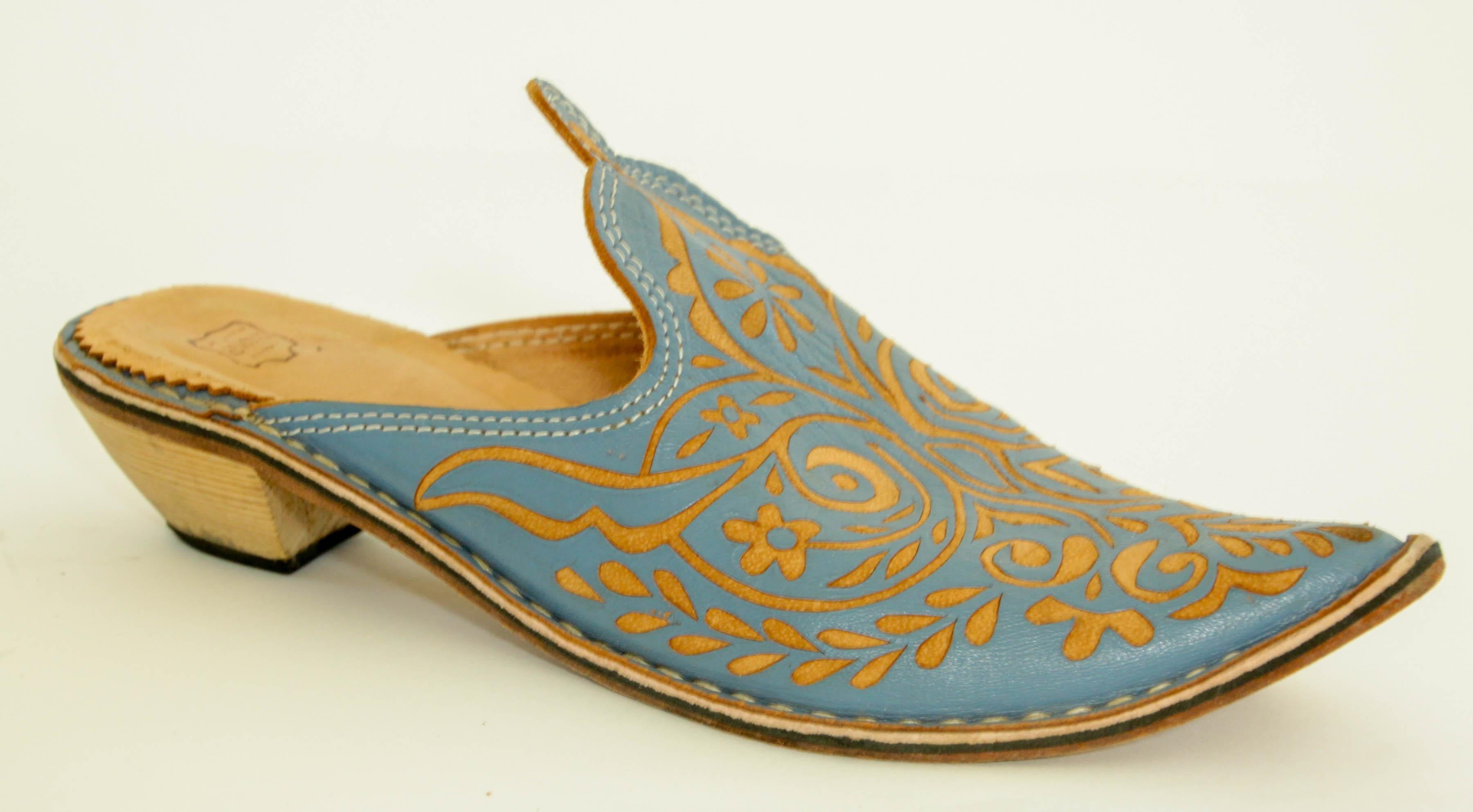 Scarpe da donna in pelle marocchina con tacco blu misura 39 EU in vendita 2