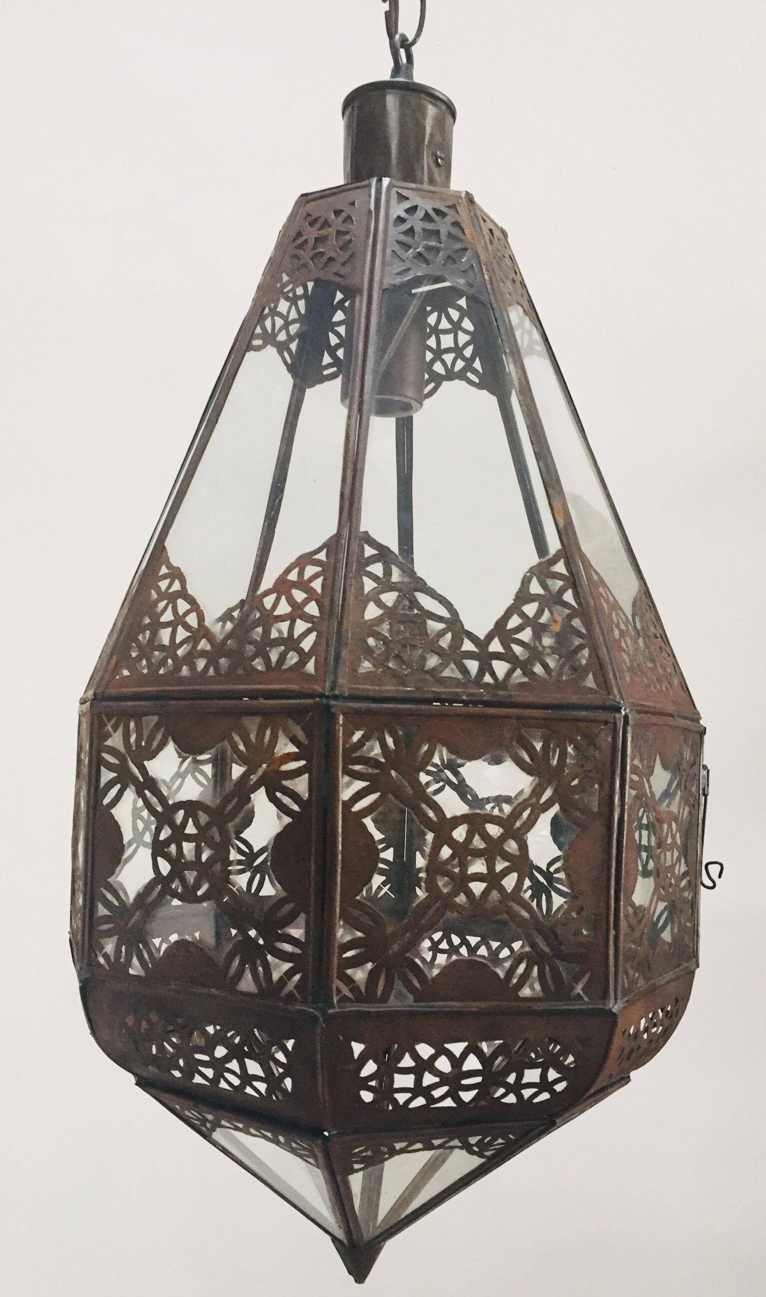 Moroccan Light Fixture in Moorish Design For Sale 6