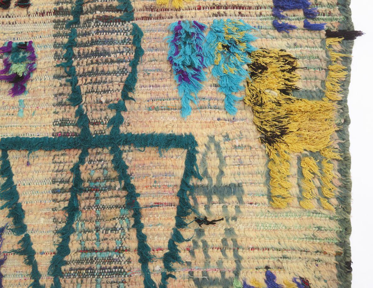 Tapis de couloir Azilal marocain lion : 3'2 x 8'7 Bon état - En vente à Los Angeles, CA