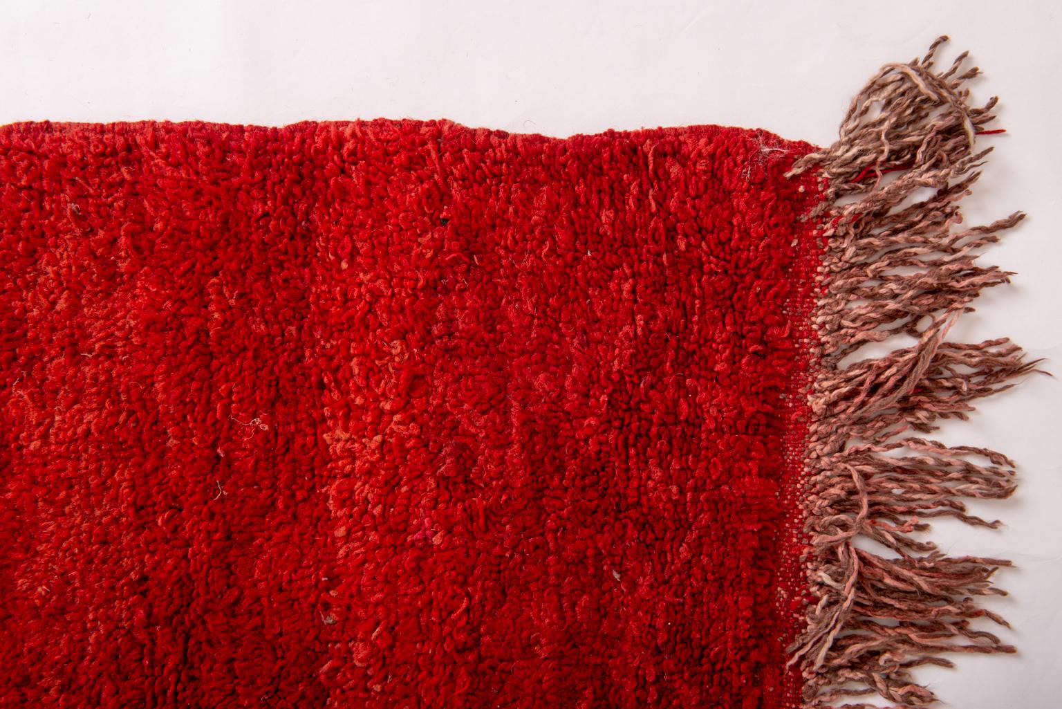 Moroccan Little Chichawa Red Carpet In Good Condition For Sale In Alessandria, Piemonte