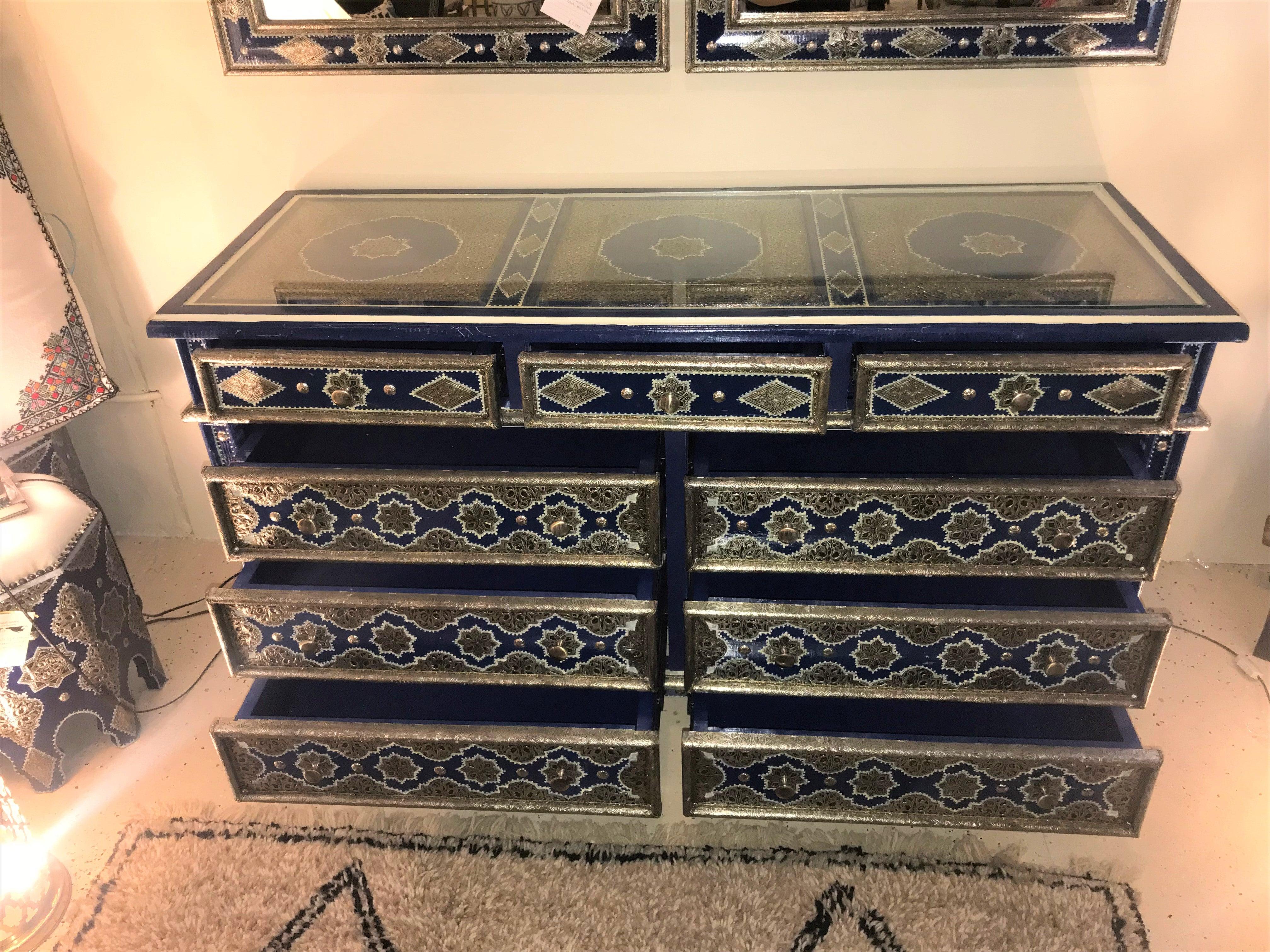 Hollywood Regency Inlaid Blue Large Sideboard, Commode or Dresser In Good Condition In Plainview, NY