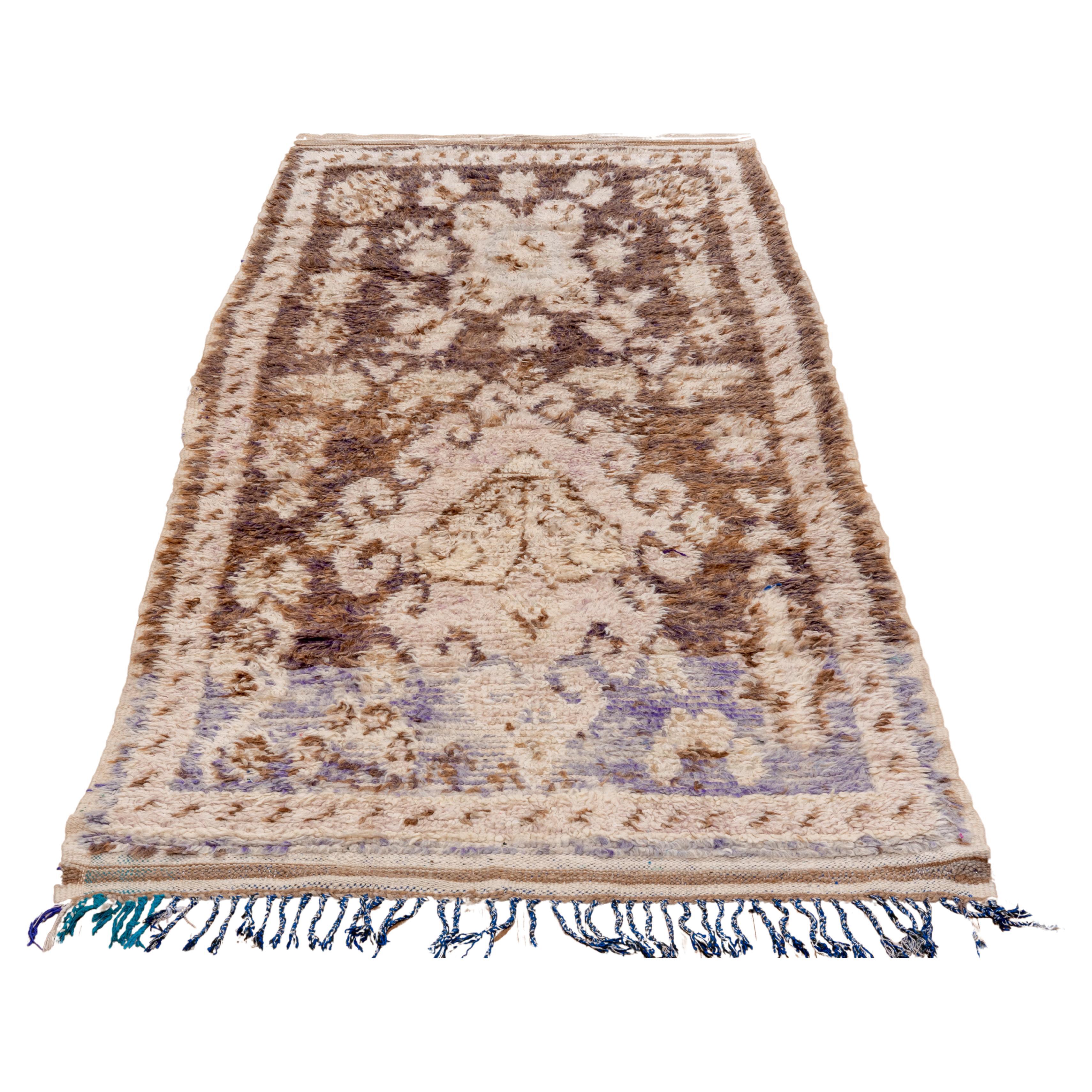 Moroccan Medallion Brown and Beige For Sale