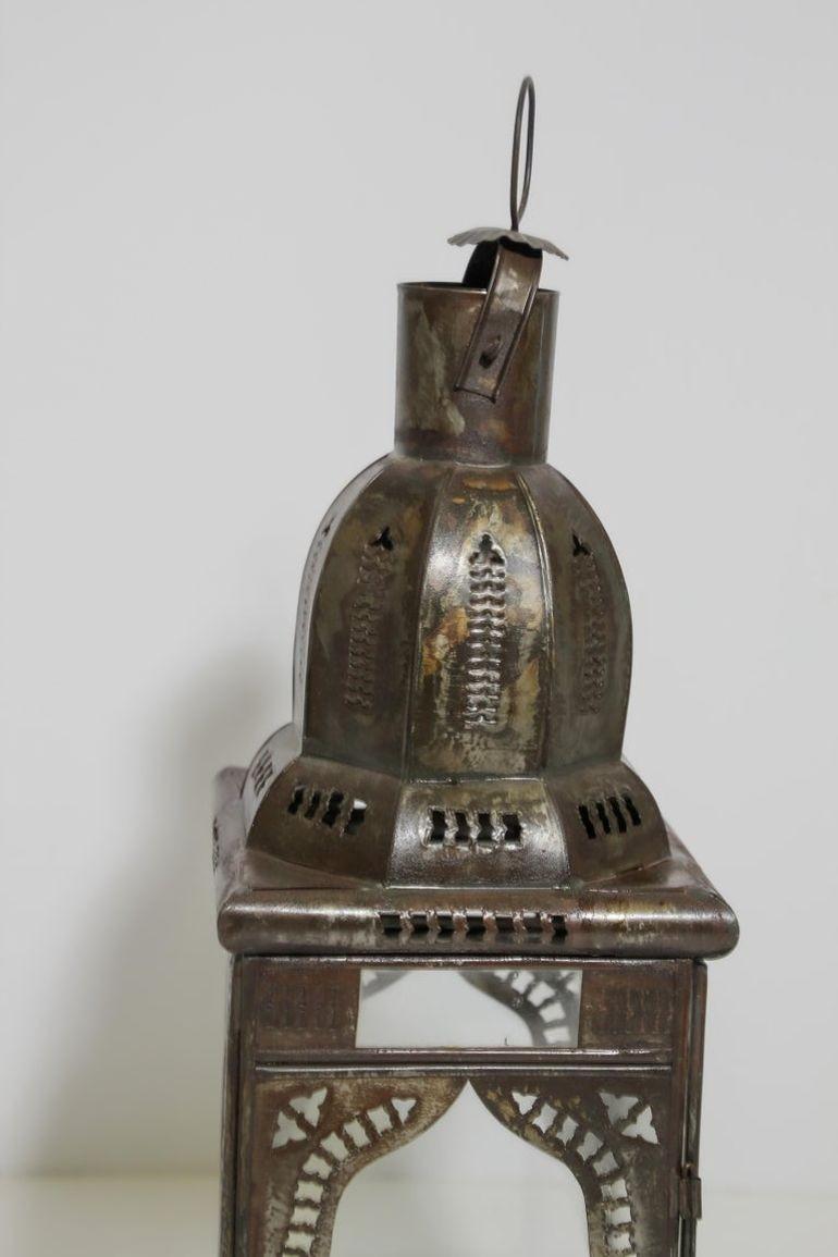 Farol Marroquí de Metal Cuadrado y Cristal Transparente en venta 2