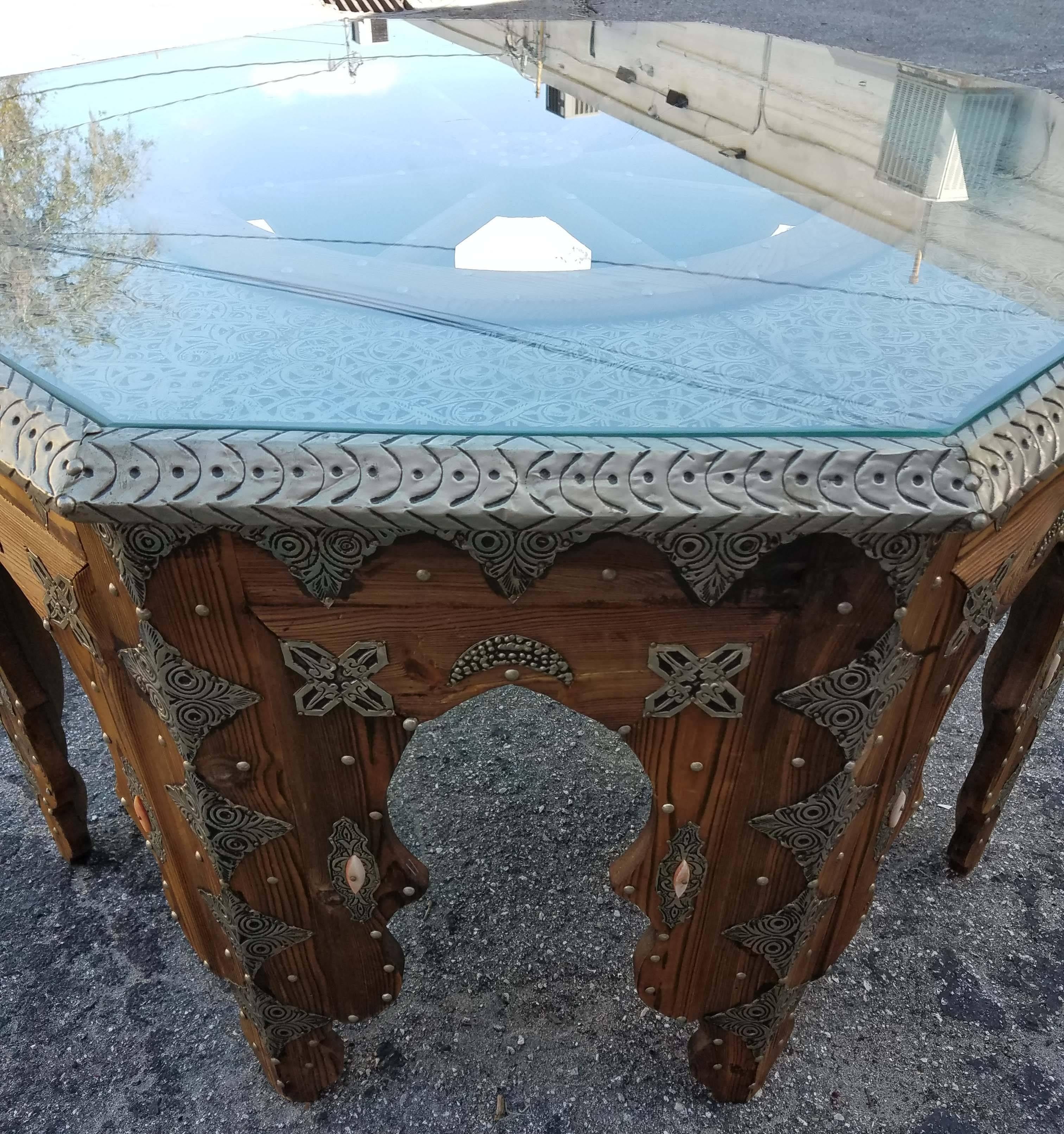 Moroccan Metal Inlaid Coffee Table, Ship's Wheel 1