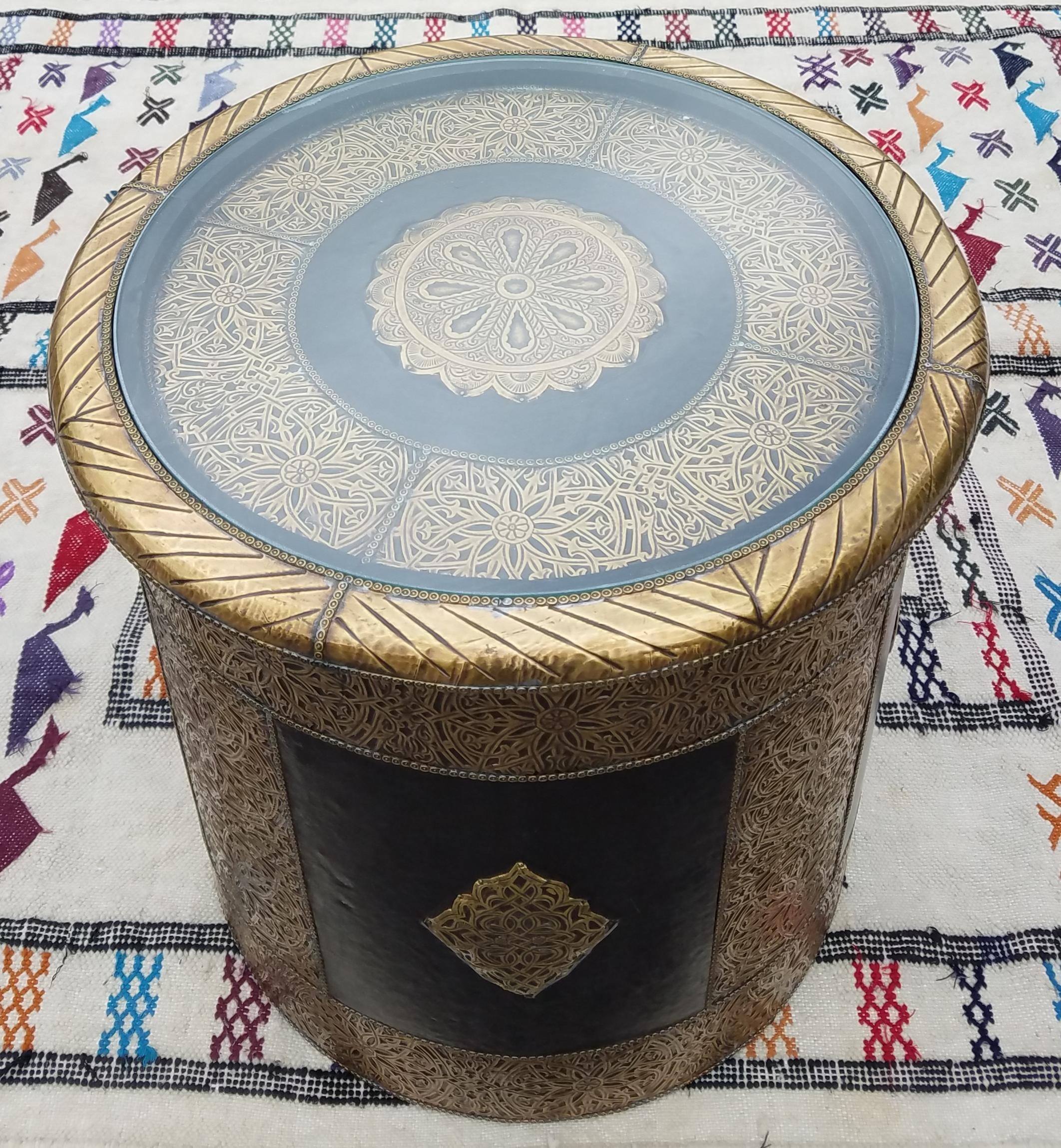 Moroccan Metal Inlay End Table, Cylindrical Shape For Sale 1