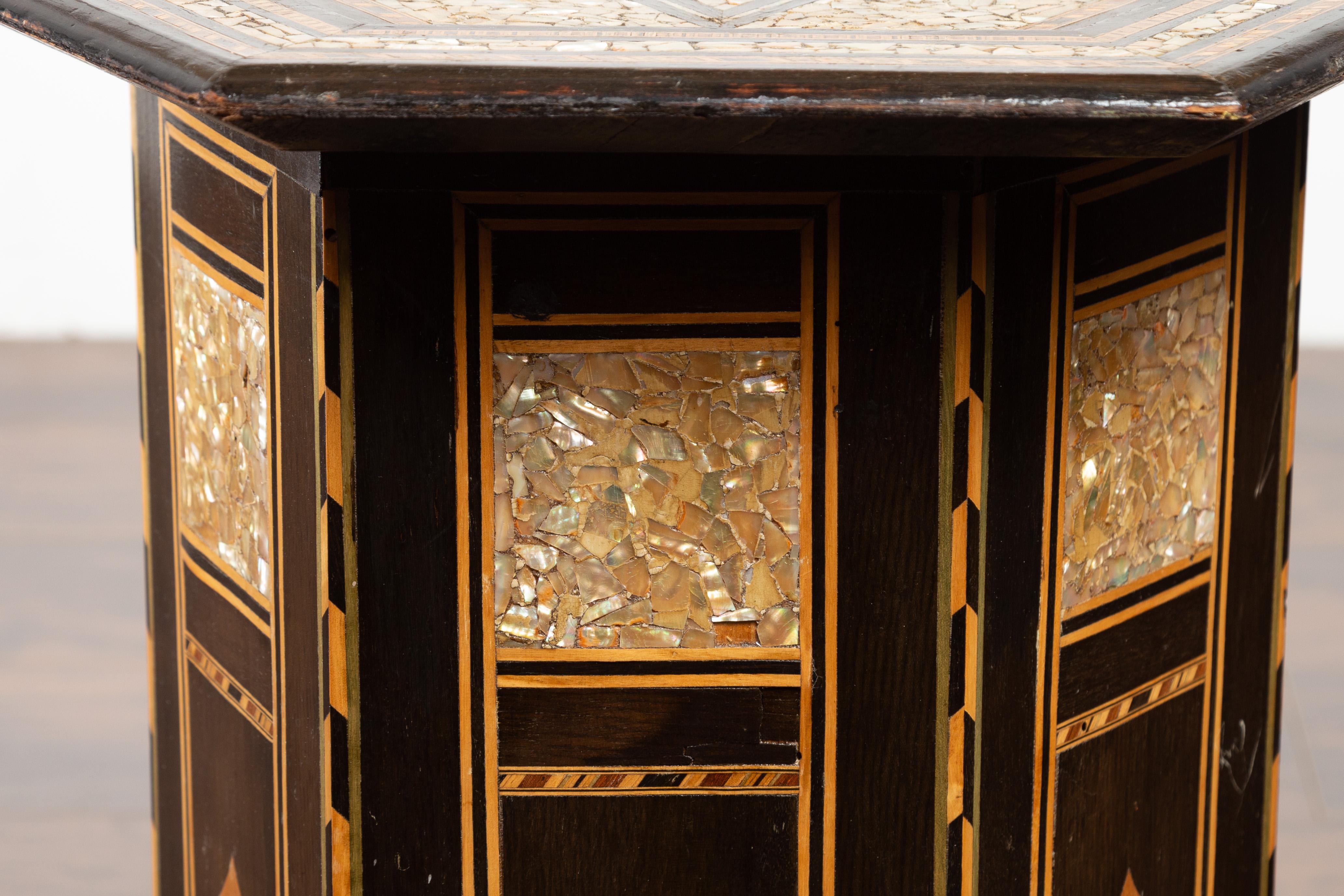 Moroccan Midcentury Side Table with Hexagonal Top and Mother-of-Pearl Inlay For Sale 3