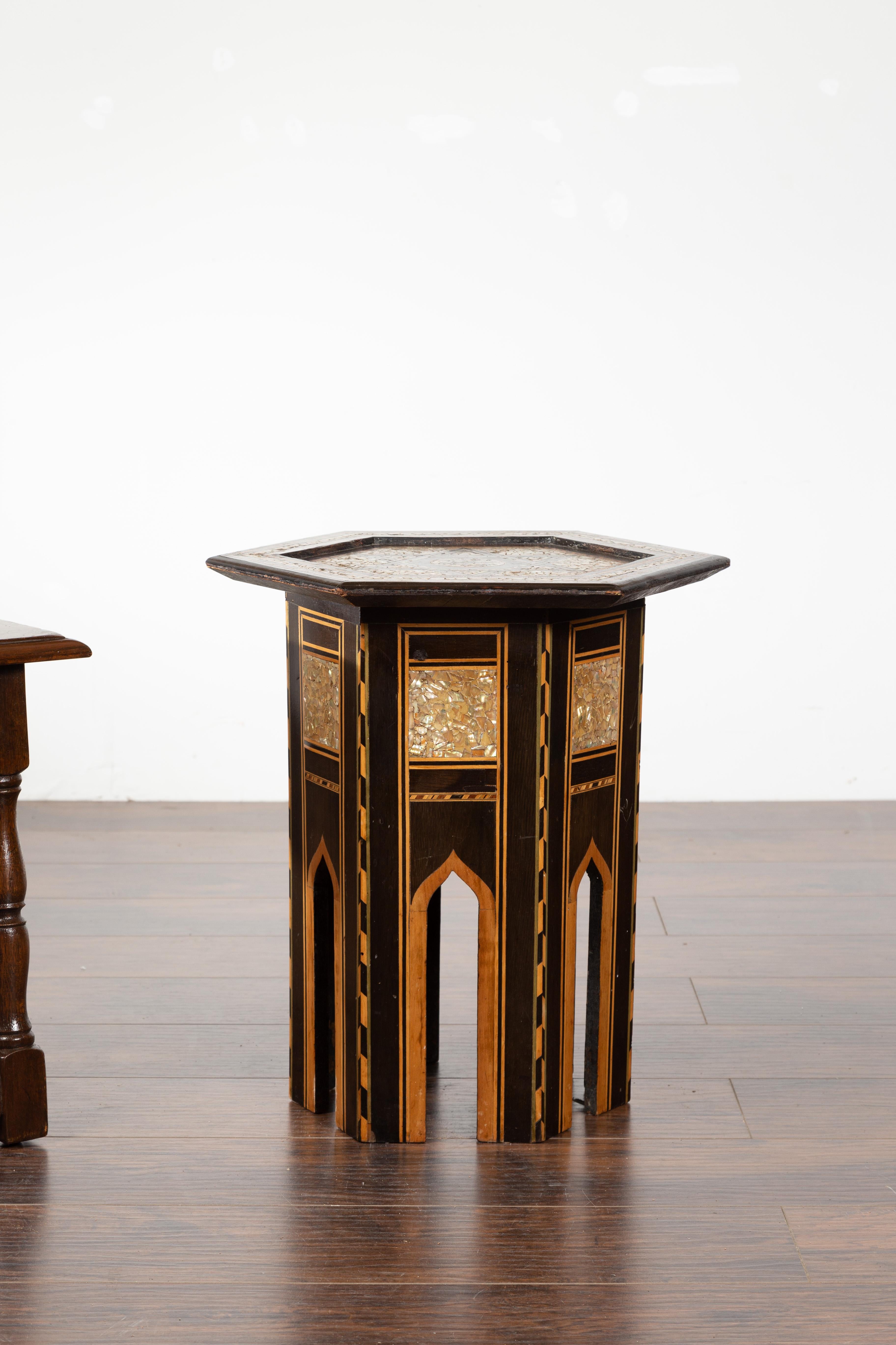 Moroccan Midcentury Side Table with Hexagonal Top and Mother-of-Pearl Inlay In Good Condition For Sale In Atlanta, GA