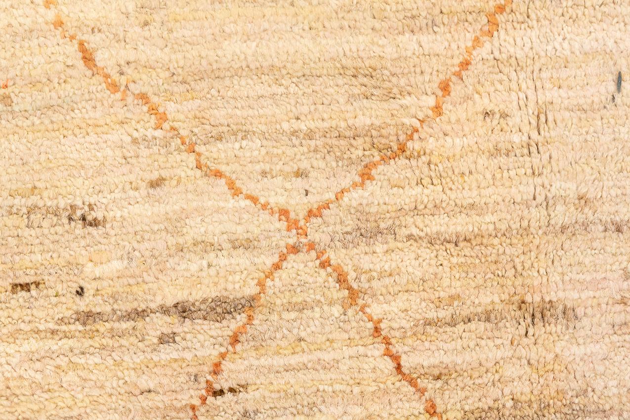 Contemporary Moroccan Minimalist Design Beni Ourain Carpet For Sale