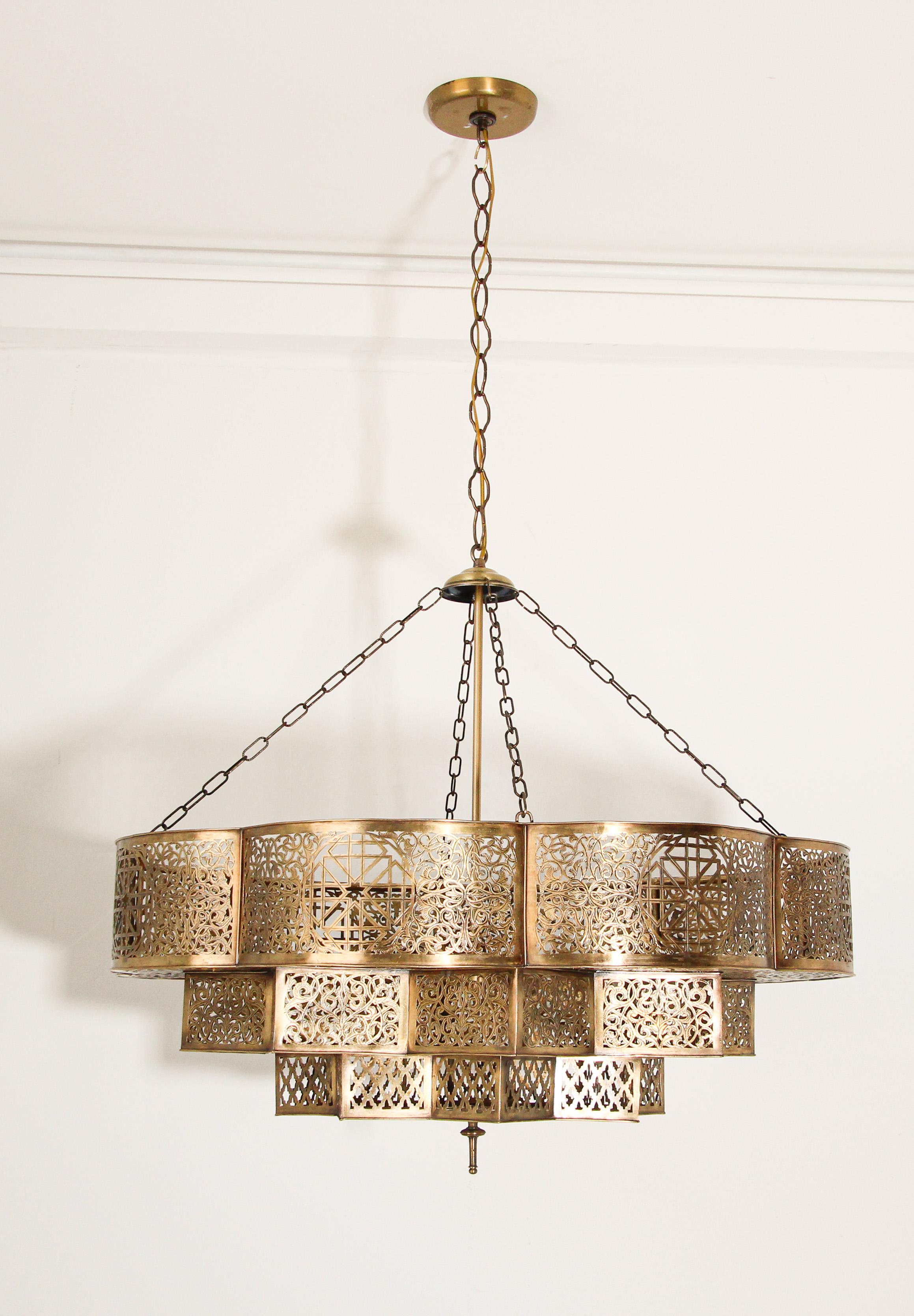 Moroccan Moorish Brass Alhambra Chandelier In Good Condition In North Hollywood, CA