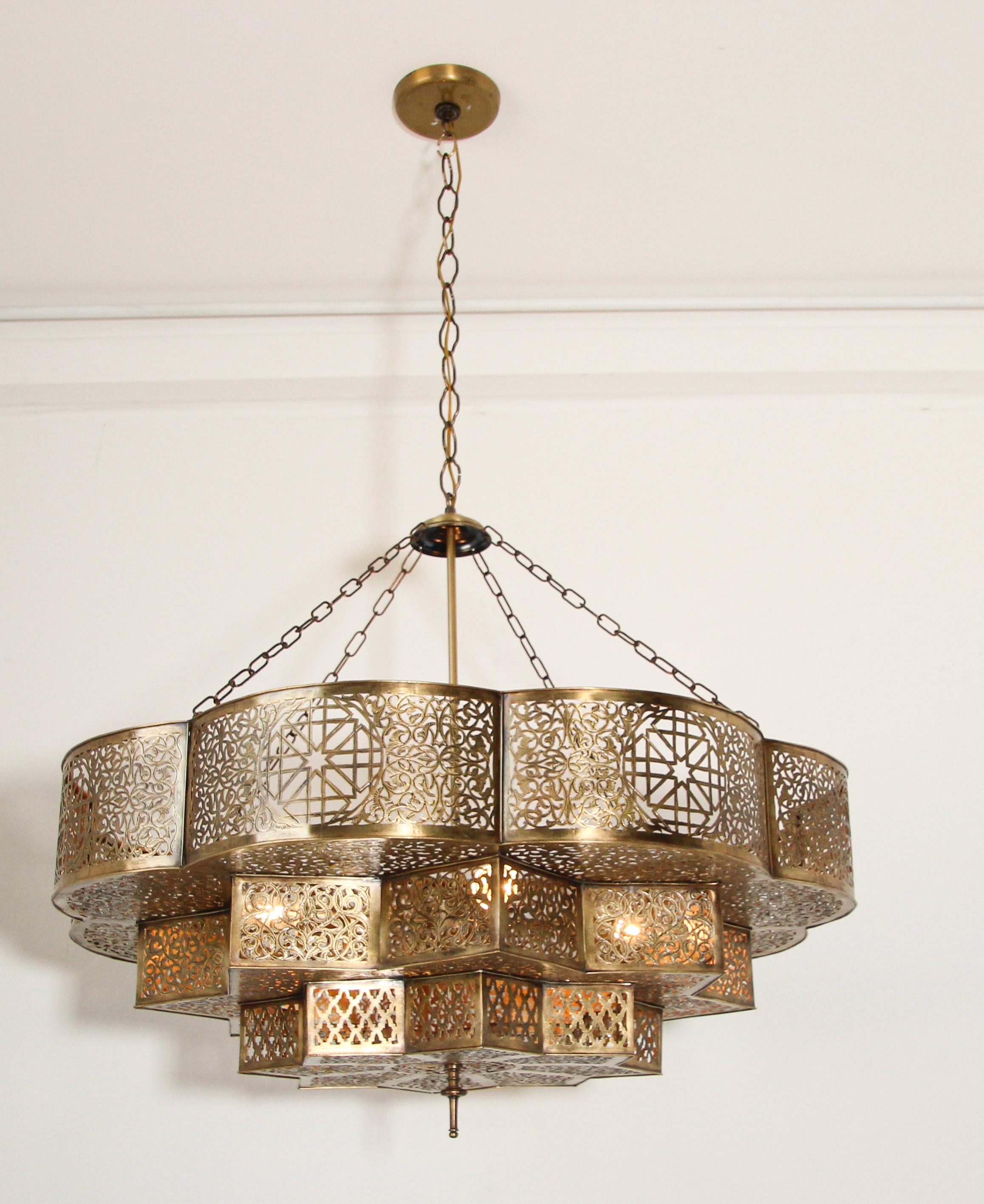 Moroccan Moorish Brass Alhambra Chandelier 1