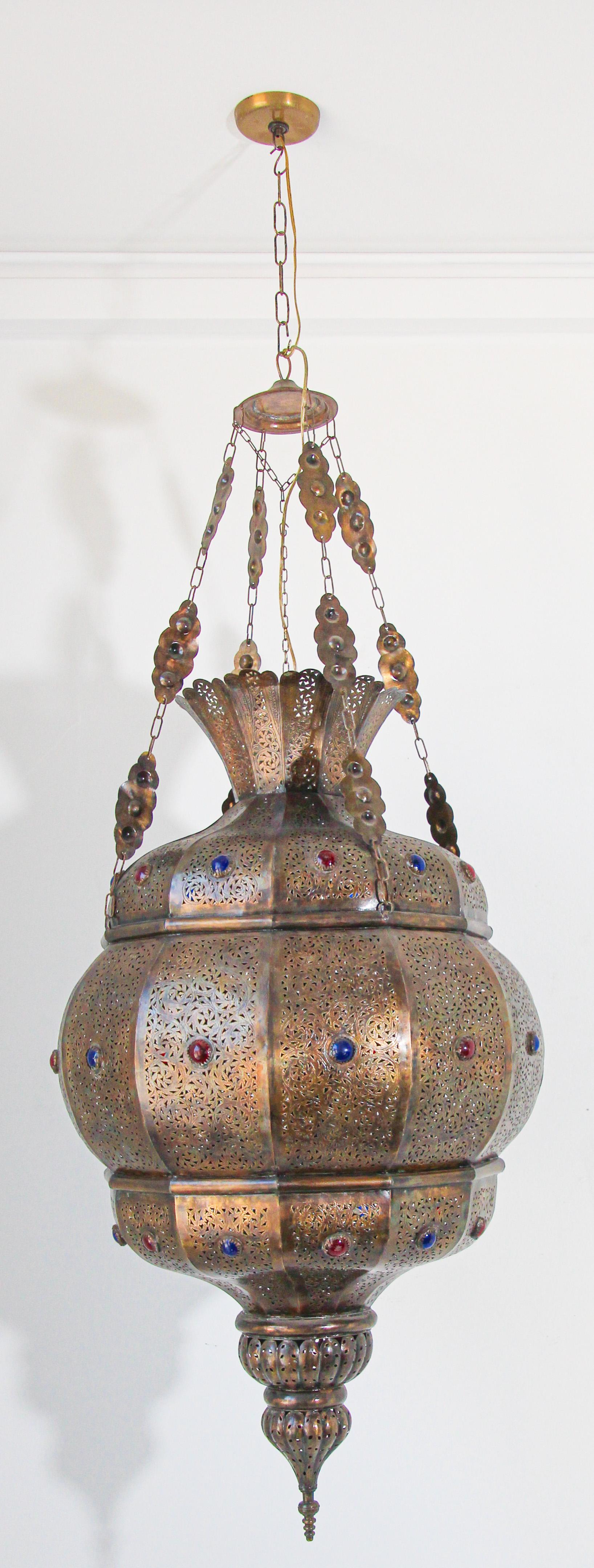 Moroccan Moorish Brass Chandelier For Sale 1