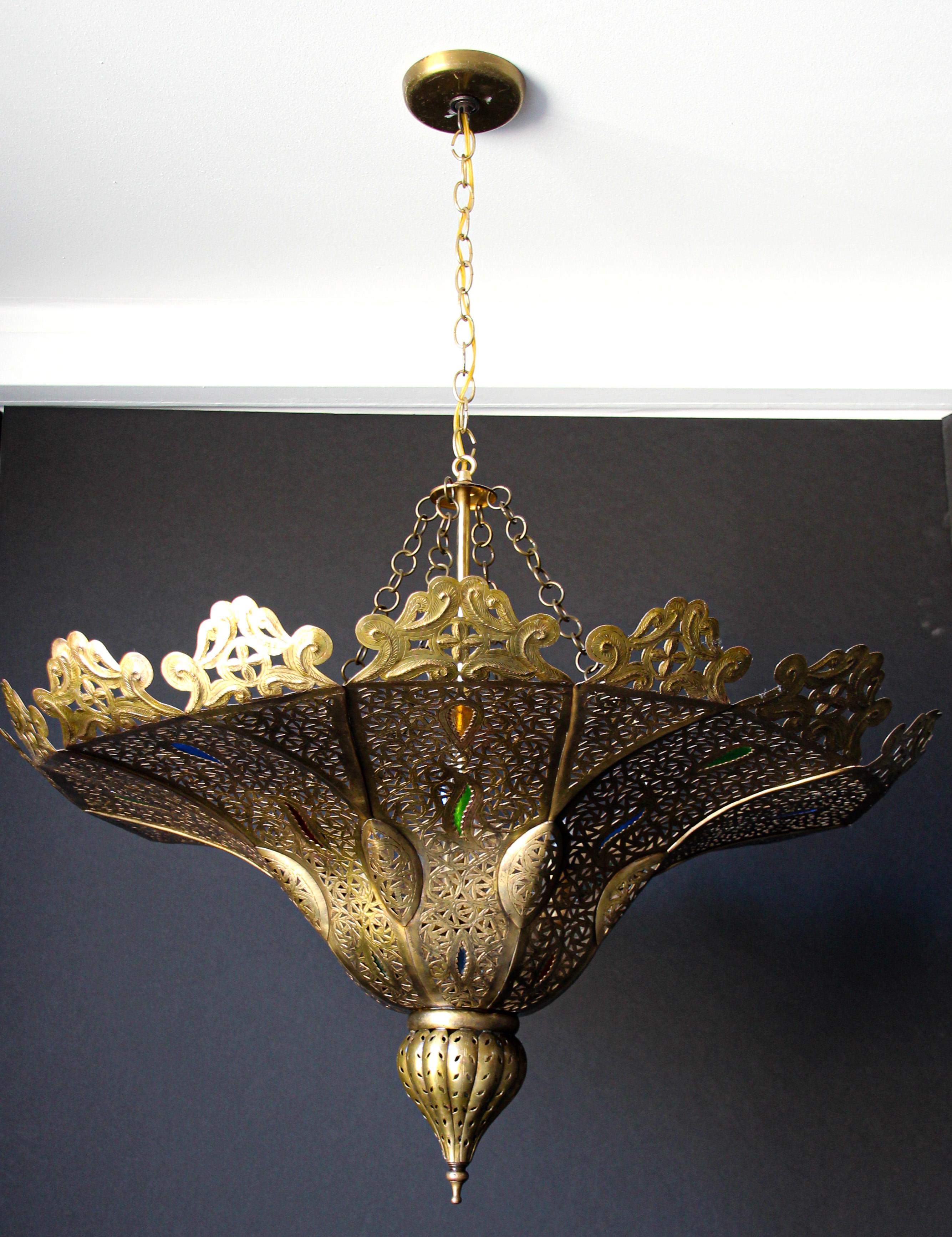 Moroccan Moorish Brass Pasha Chandelier In Good Condition For Sale In North Hollywood, CA