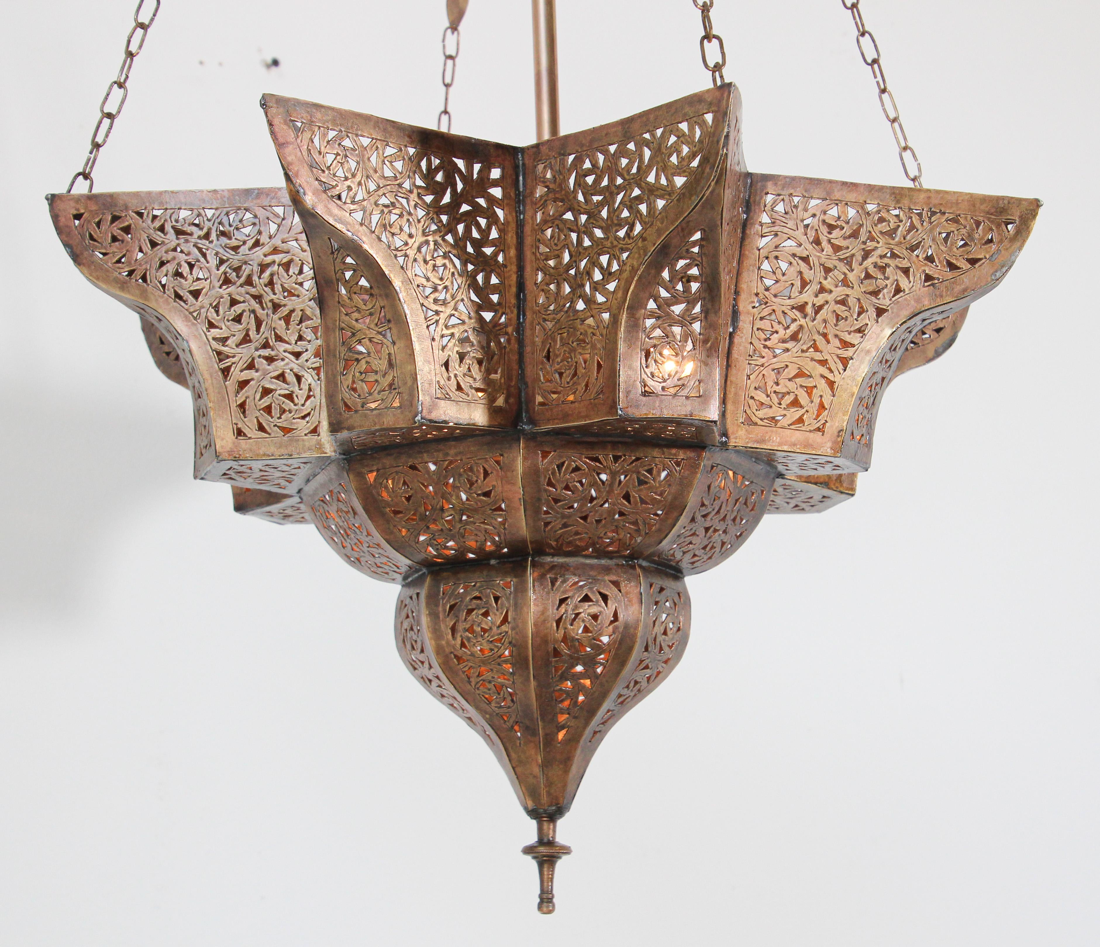 Moroccan Moorish Brass Star Pierced Hanging Chandelier In Good Condition In North Hollywood, CA