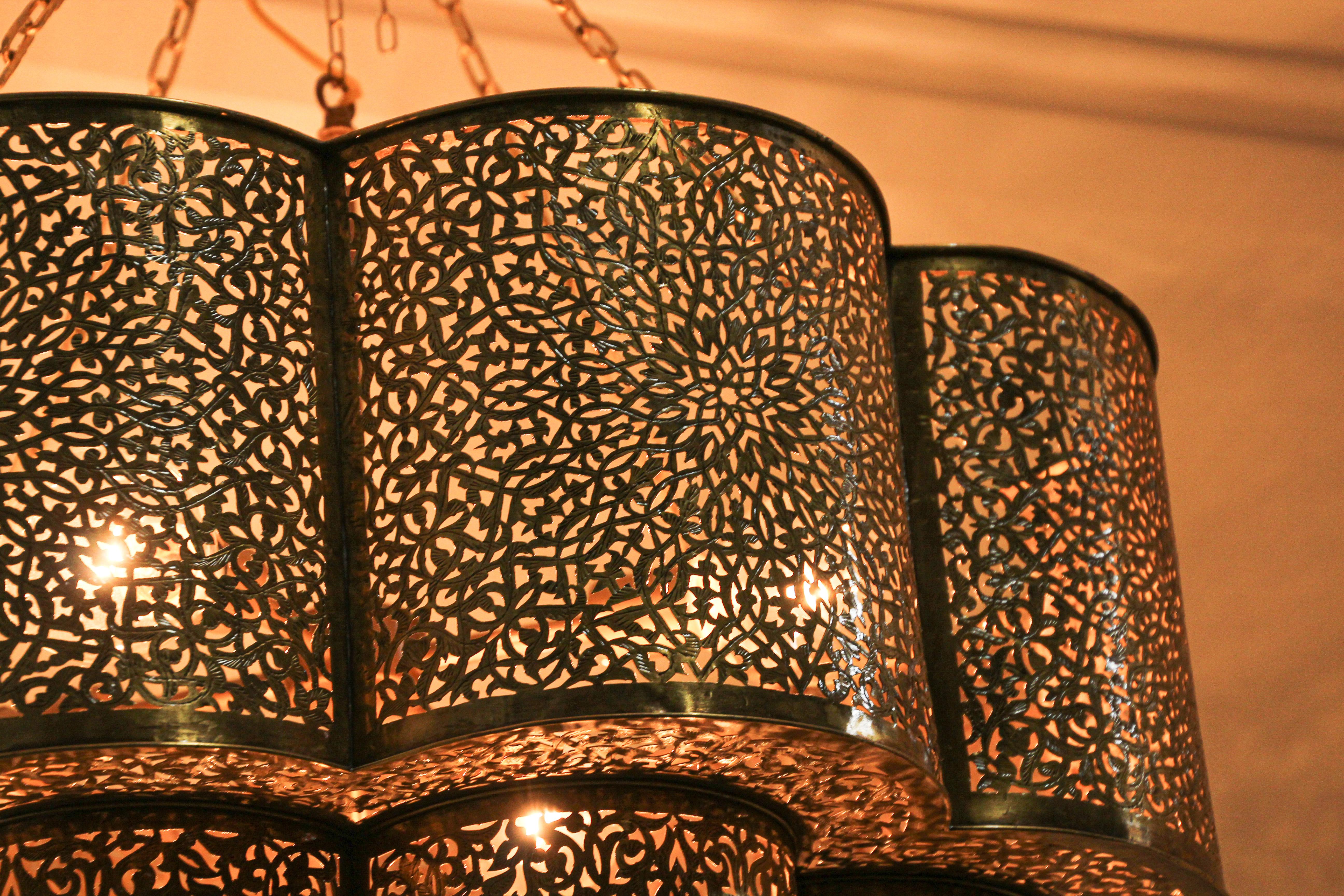Moroccan Moorish Brass Tangier Chandelier In Good Condition In North Hollywood, CA
