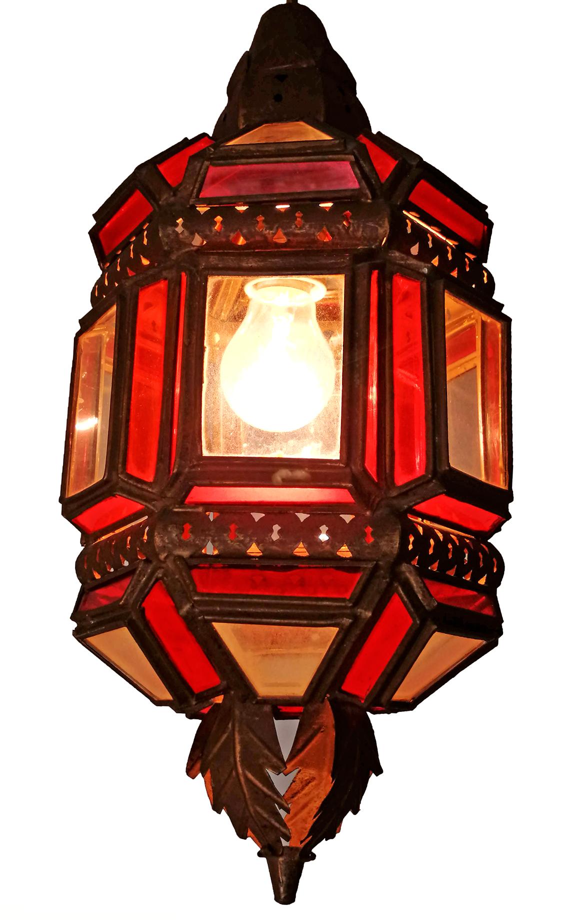 Antique handcrafted Moroccan ceiling lamp or light
Measures:
Diameter 9,5 in/ 24 cm
Height 29.5 in (chain 11.9 in)/ 75 cm (chain 30 cm)
Weight 4 lb/ 2 Kg
1 light bulb (E27) good working condition
Age patina.
Assembly required. Bulbs not included.