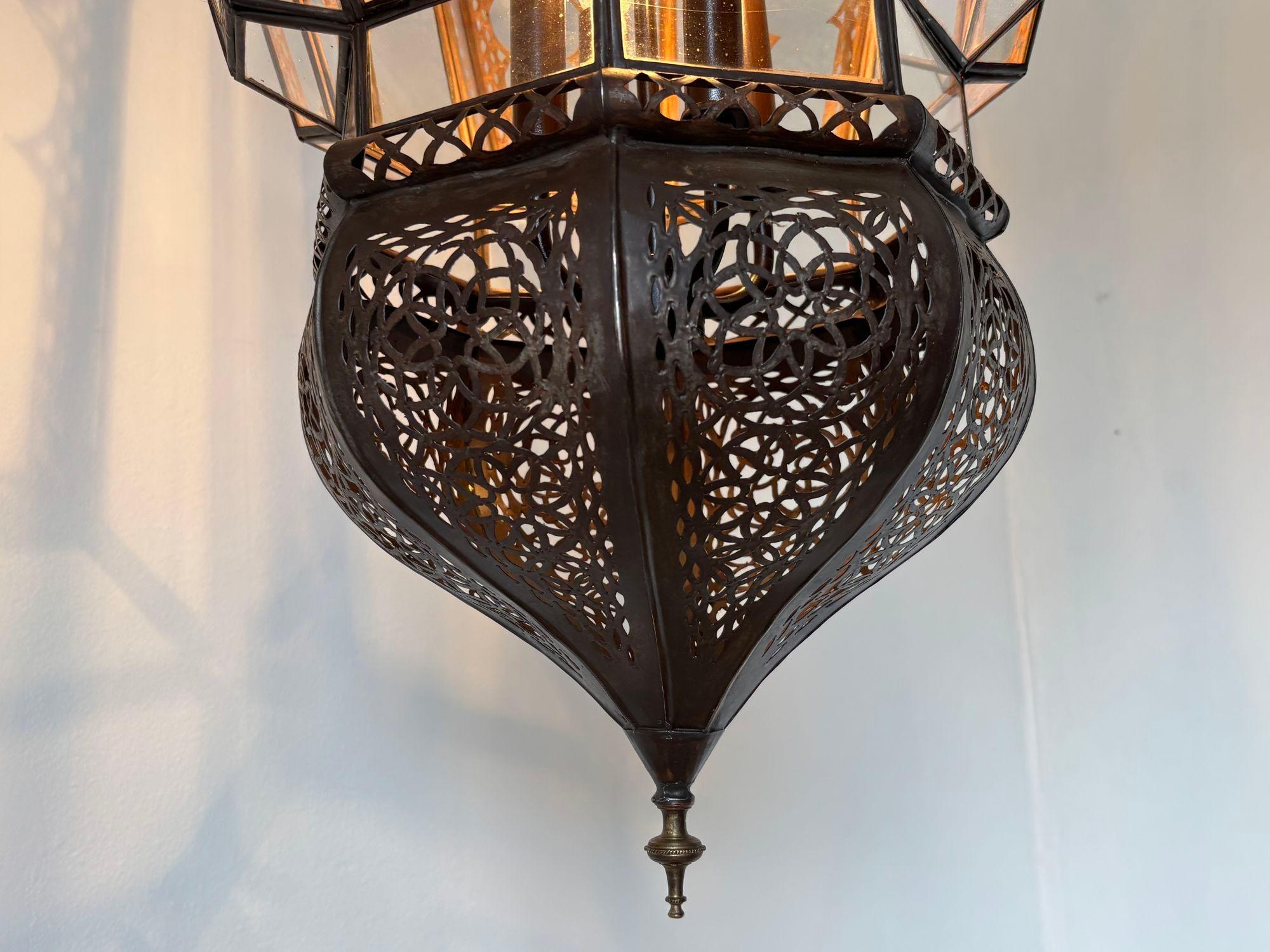 Moroccan Moorish Large Hanging Light Fixture in vendita 10