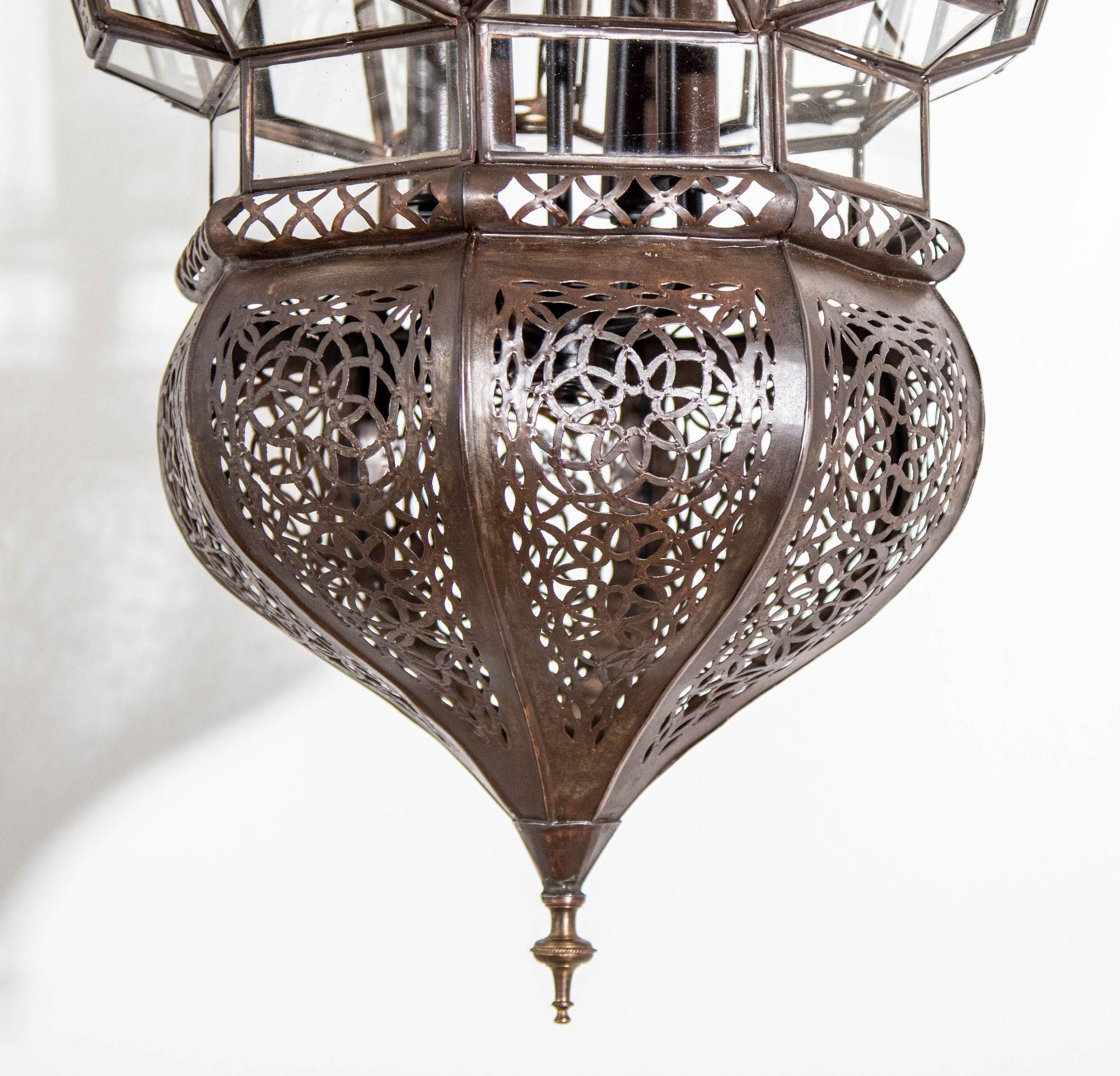 Marocchino Moroccan Moorish Large Hanging Light Fixture in vendita