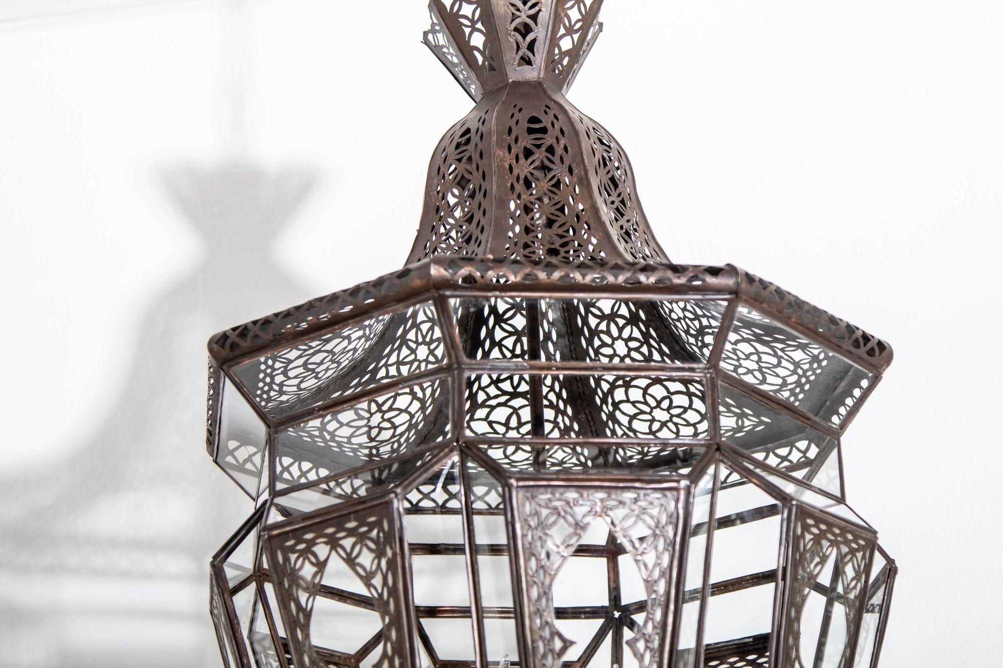 Metallo Moroccan Moorish Large Hanging Light Fixture in vendita