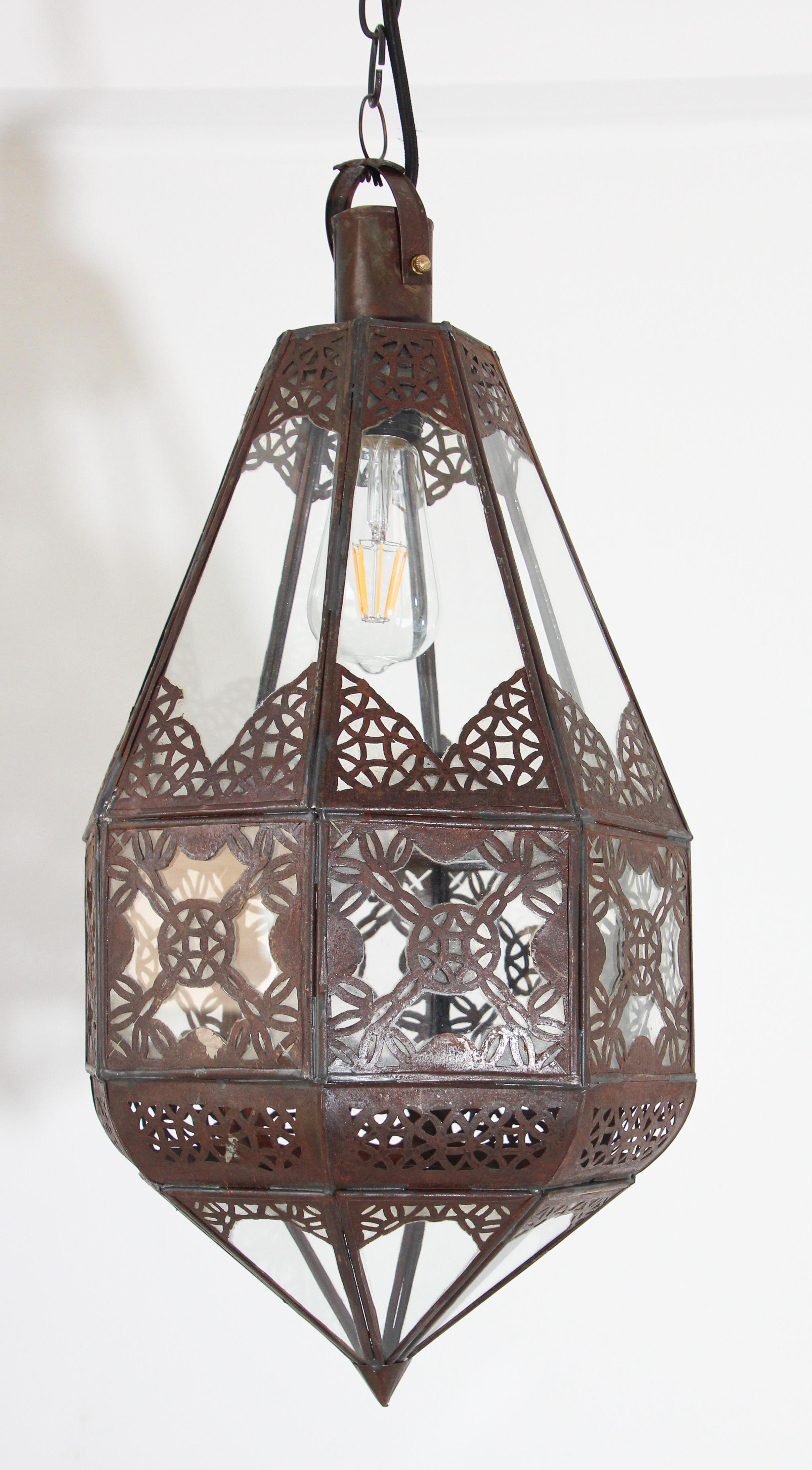 Moroccan Moorish Metal and Glass Lantern In Good Condition For Sale In North Hollywood, CA