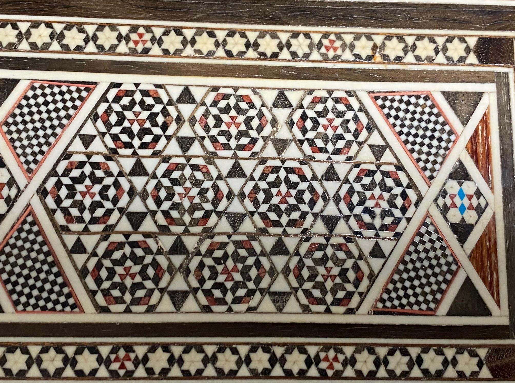 Marokkanisch-mosaik-schmuckkästchen mit großen Intarsien aus Holz, Marokkanisch-mosaik im Angebot 6