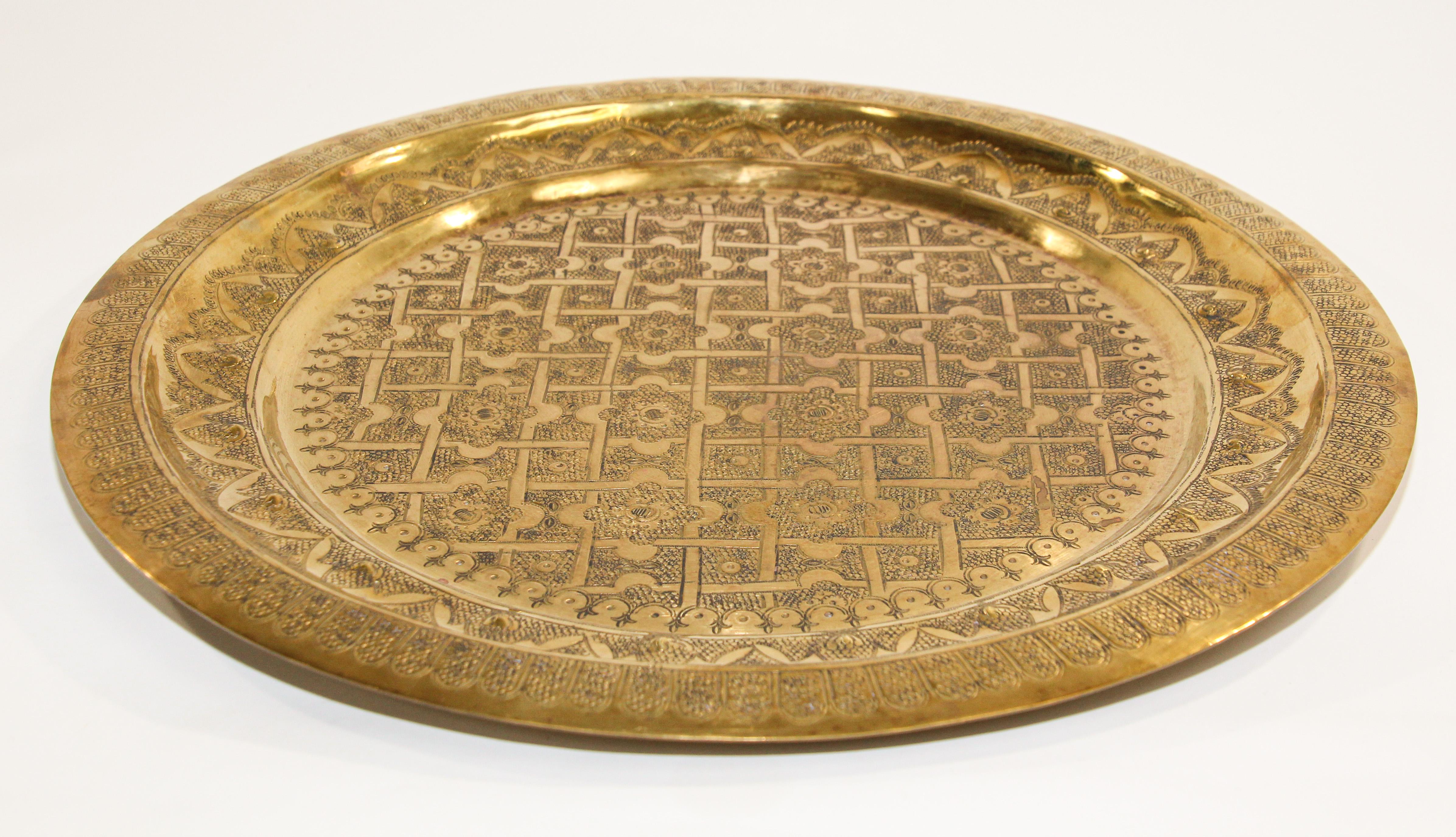 Moroccan Moorish Polished Brass Decorative Tray Platter In Good Condition In North Hollywood, CA
