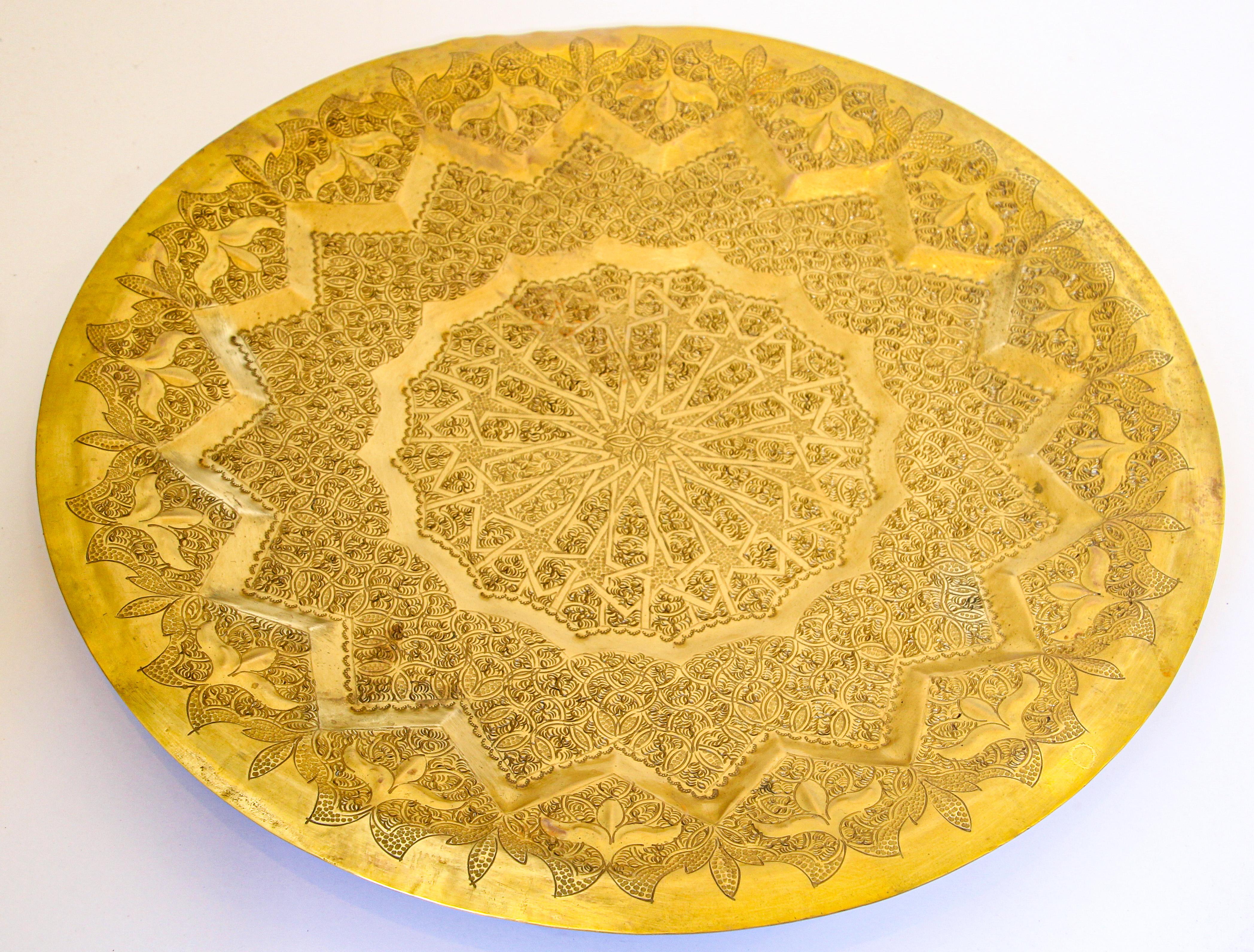 20th Century Moroccan Moorish Polished Brass Decorative Tray Wall Hanging For Sale