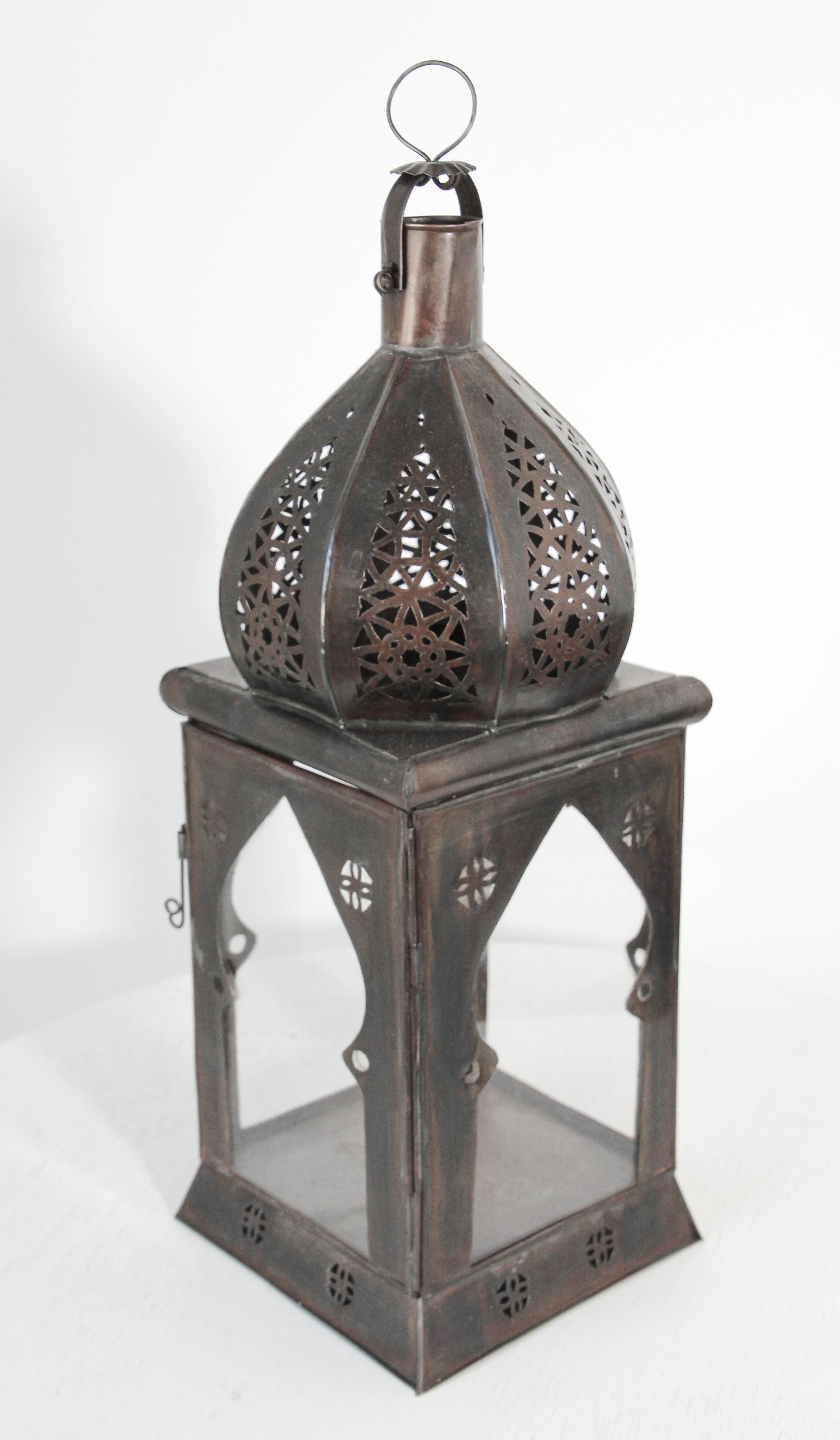 Moroccan Moorish Square Tole and Clear Glass Candle Lantern For Sale 7