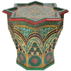 Table d'appoint marocaine en forme d'étoile mauresque verte