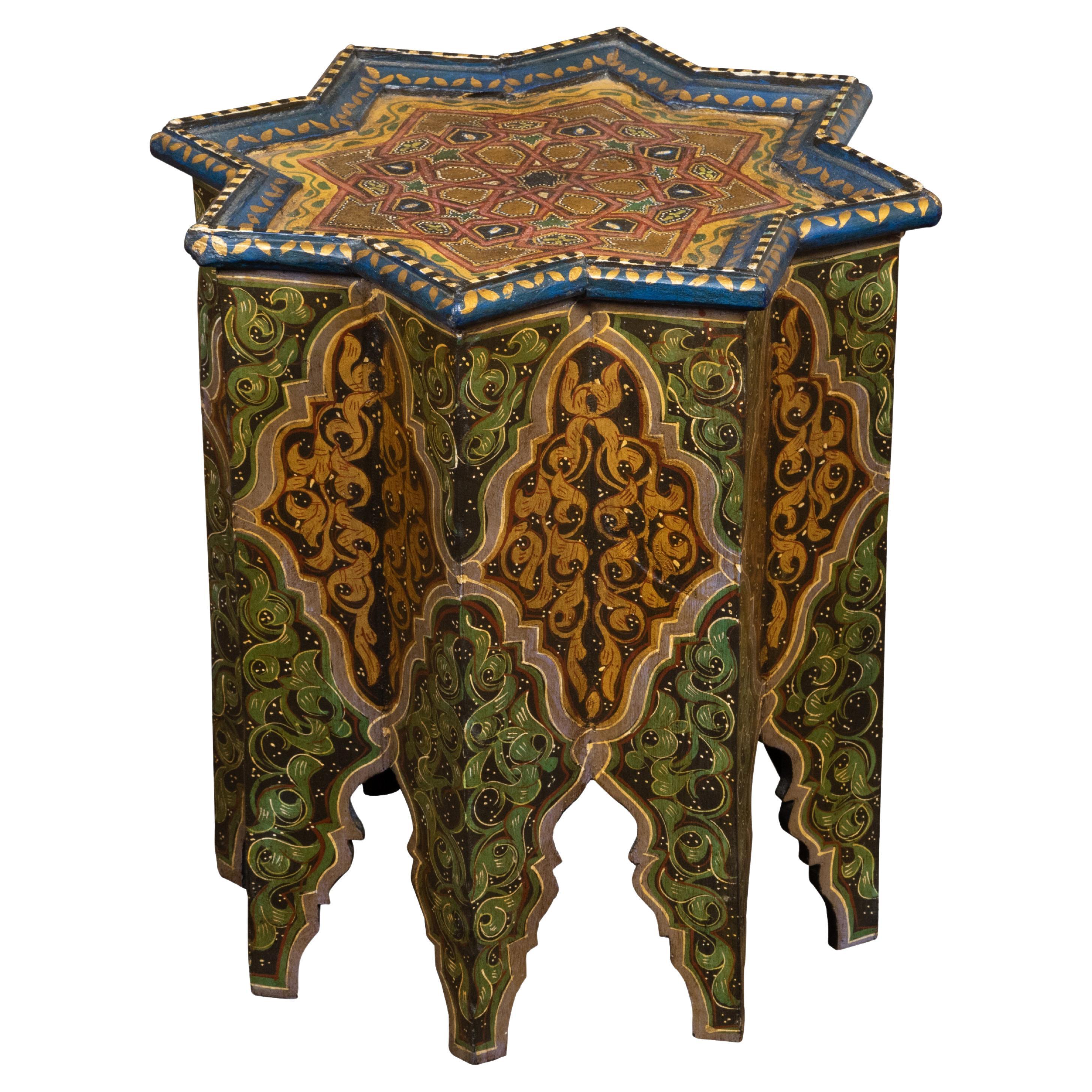 Marokkanischer Tisch im maurischen Stil der 1920er Jahre mit sternförmiger Platte und polychromem Dekor