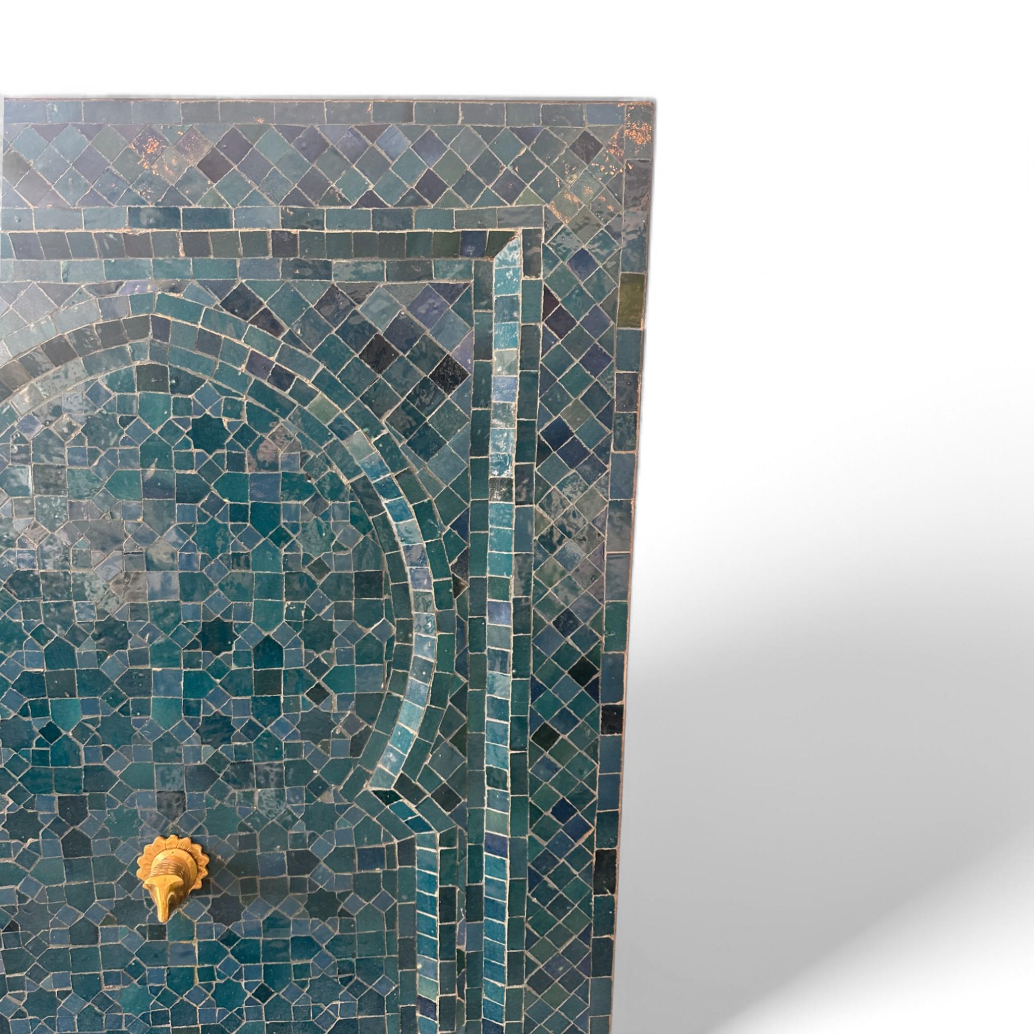 Fuente de agua de mosaico marroquí en Bueno estado para la venta en Los Angeles, CA