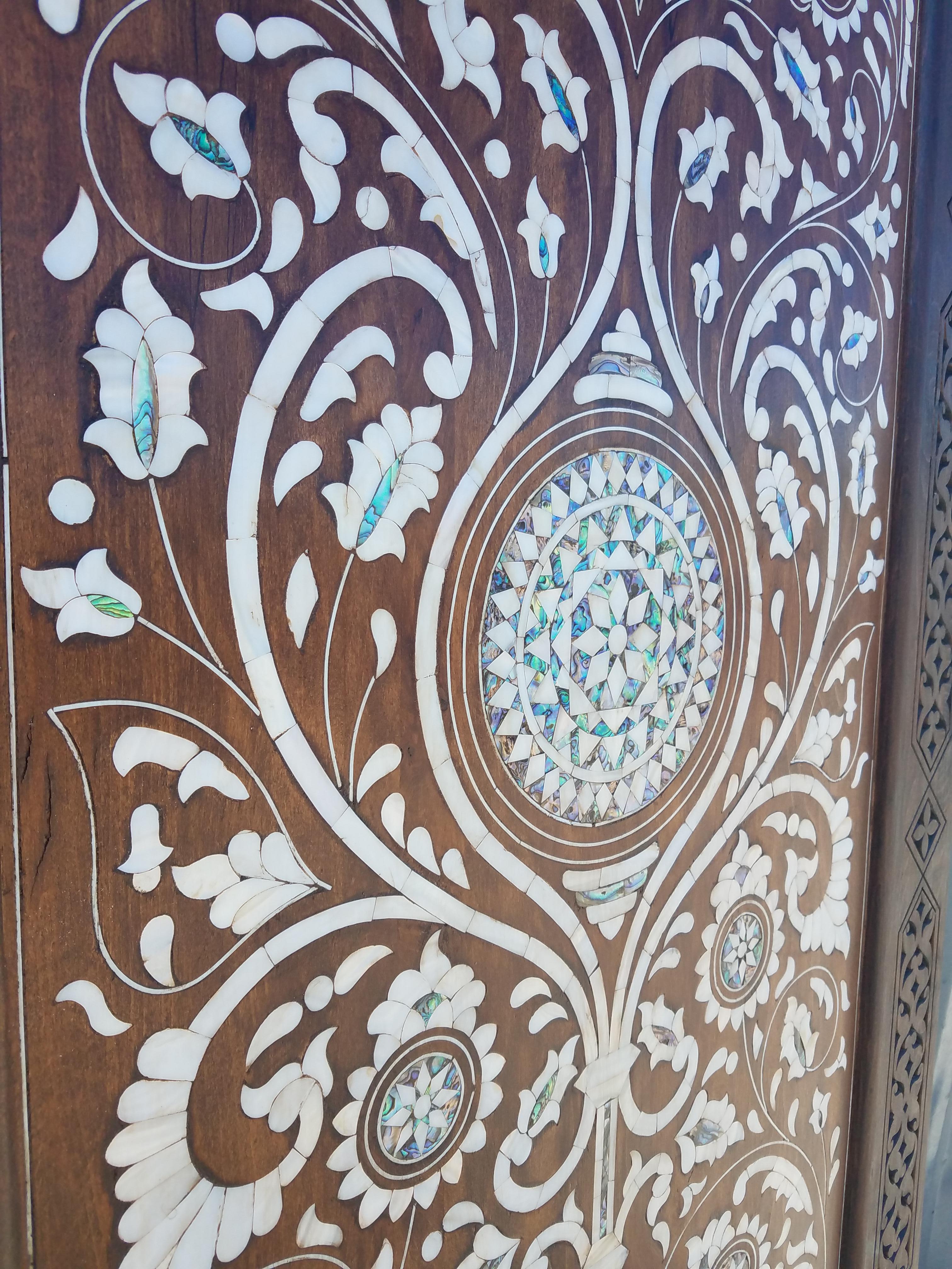 Moroccan Mother of Pearl Door, Walnut Wood In Excellent Condition For Sale In Orlando, FL