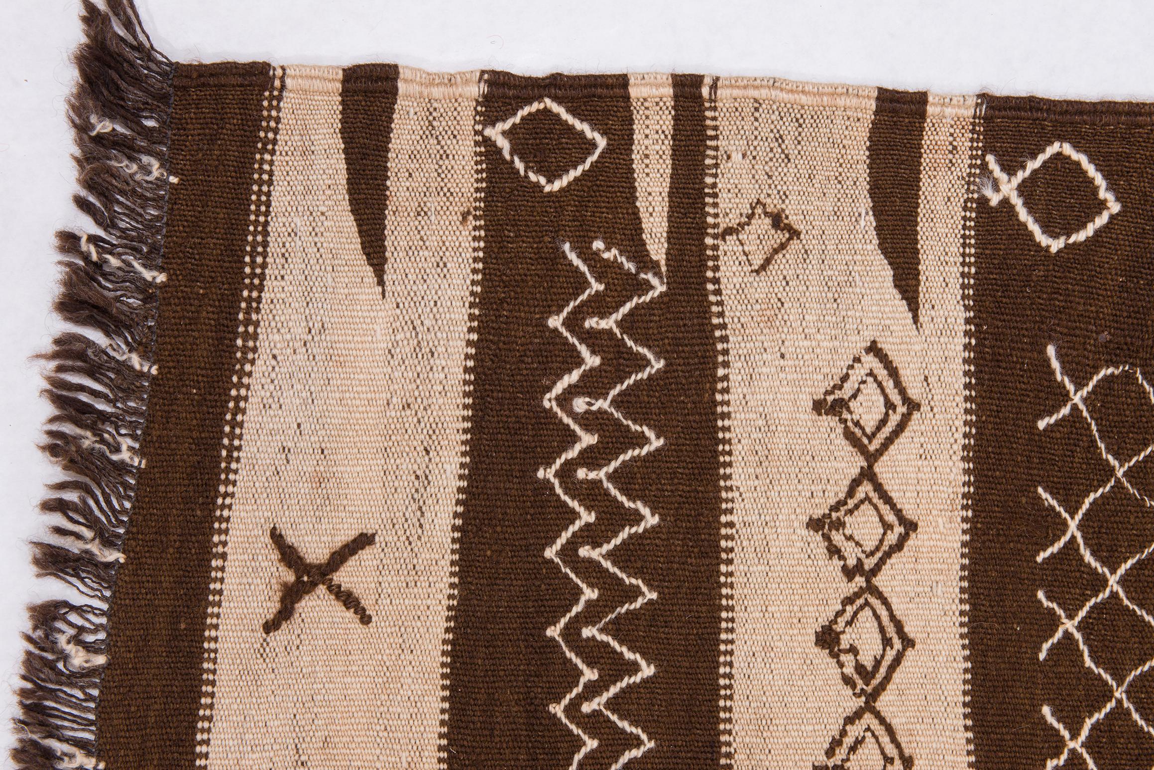 Moroccan Old Kilim Beni Uaren Flatwave For Sale 3