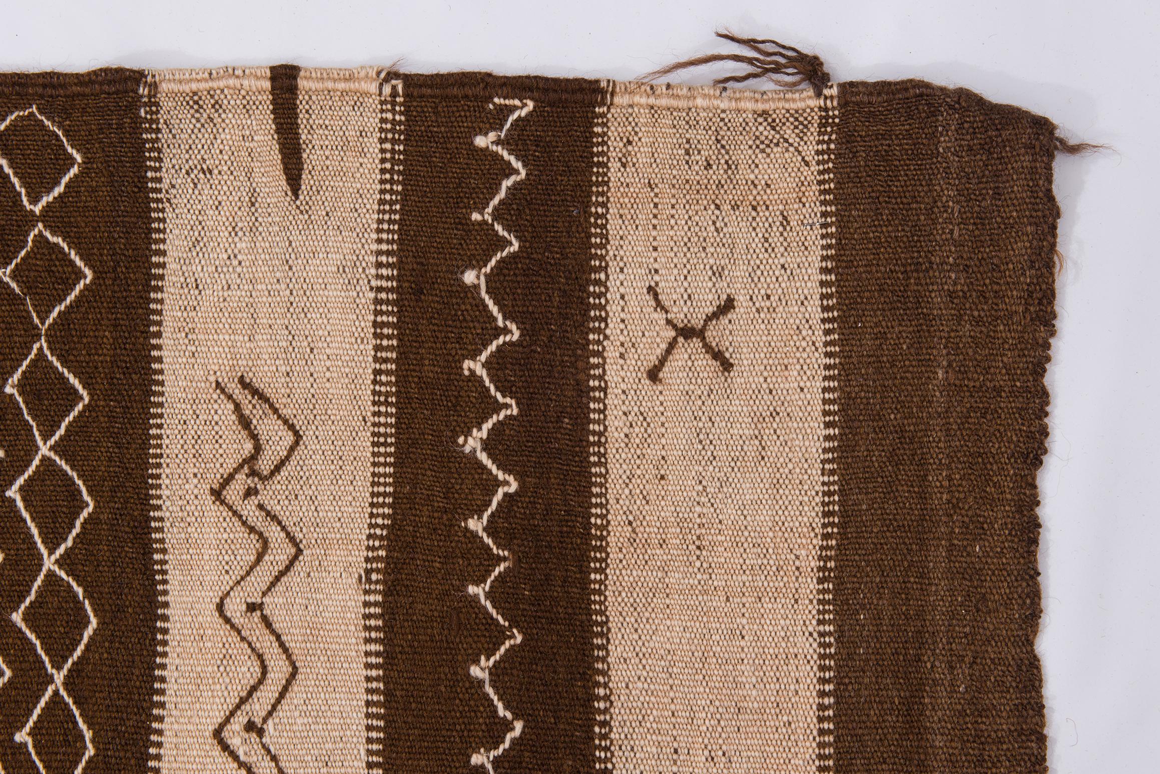 Moroccan Old Kilim Beni Uaren Flatwave For Sale 2