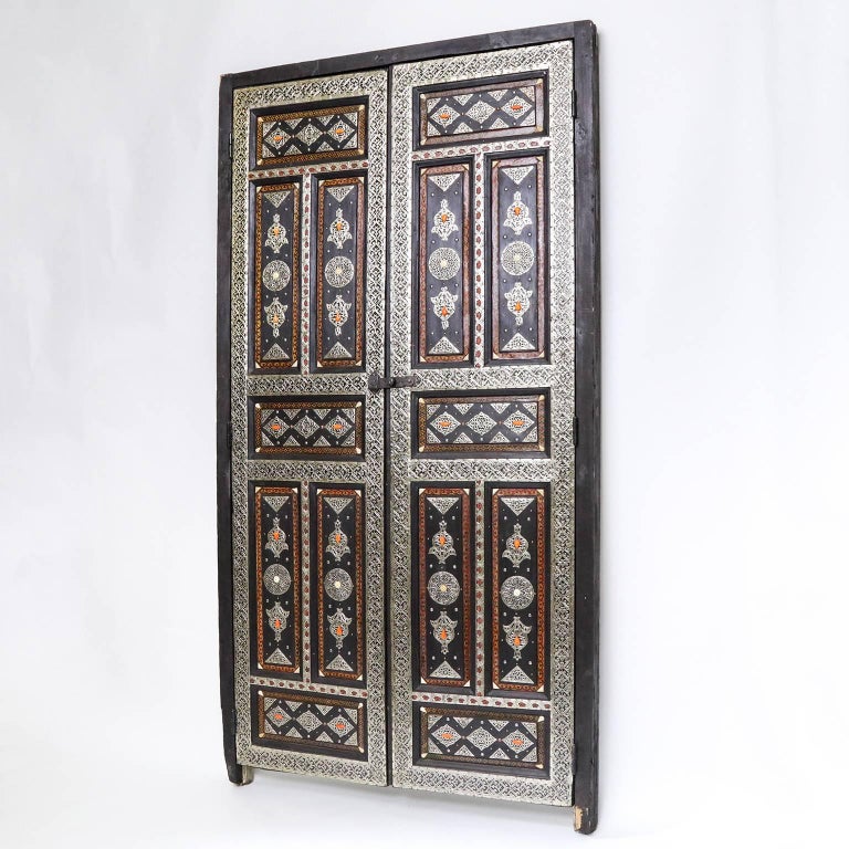 Moroccan Panelled Double Doors In Excellent Condition For Sale In New York, NY