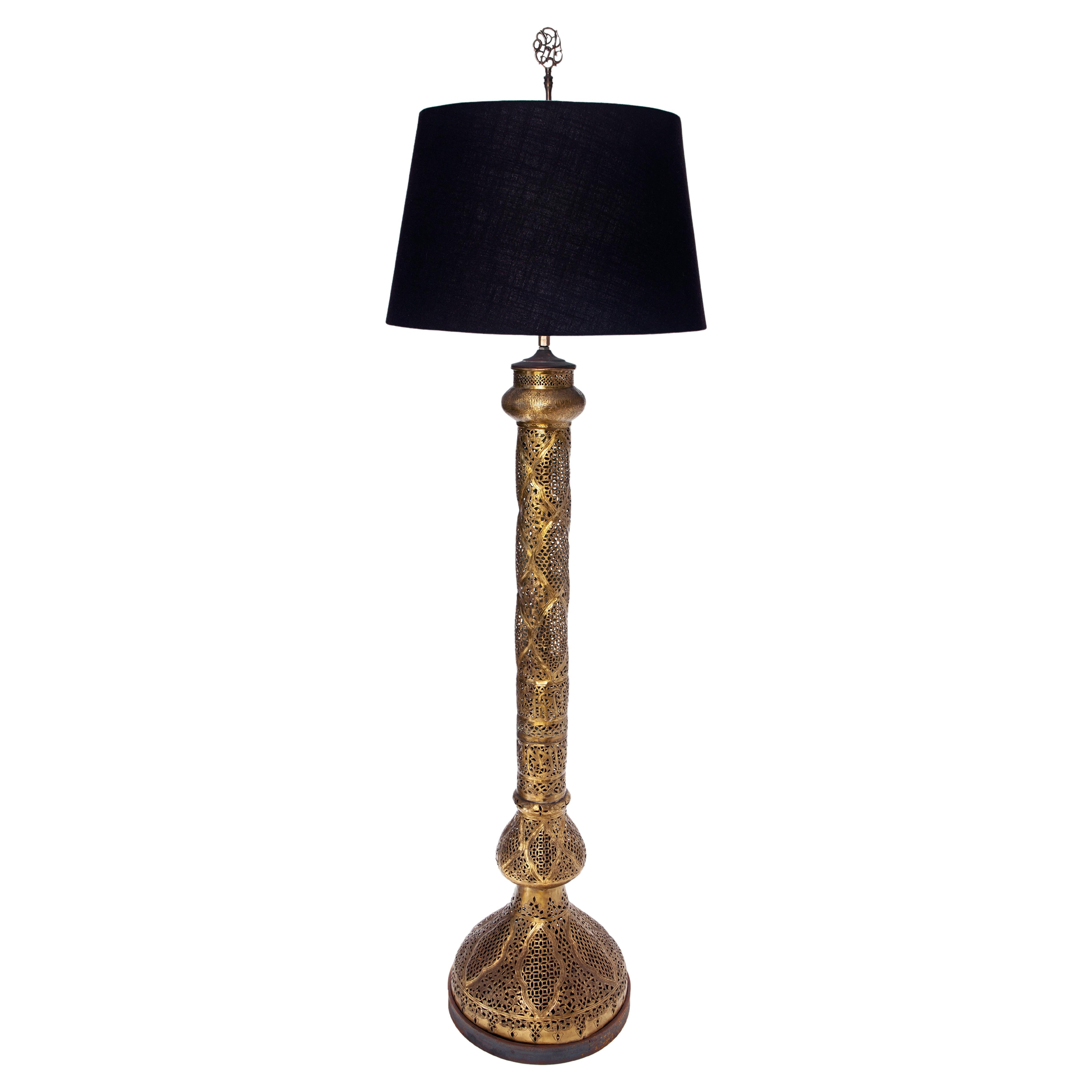 english-edwardian-telescopic-brass-standard-floor-lamp-for-sale-at-1stdibs