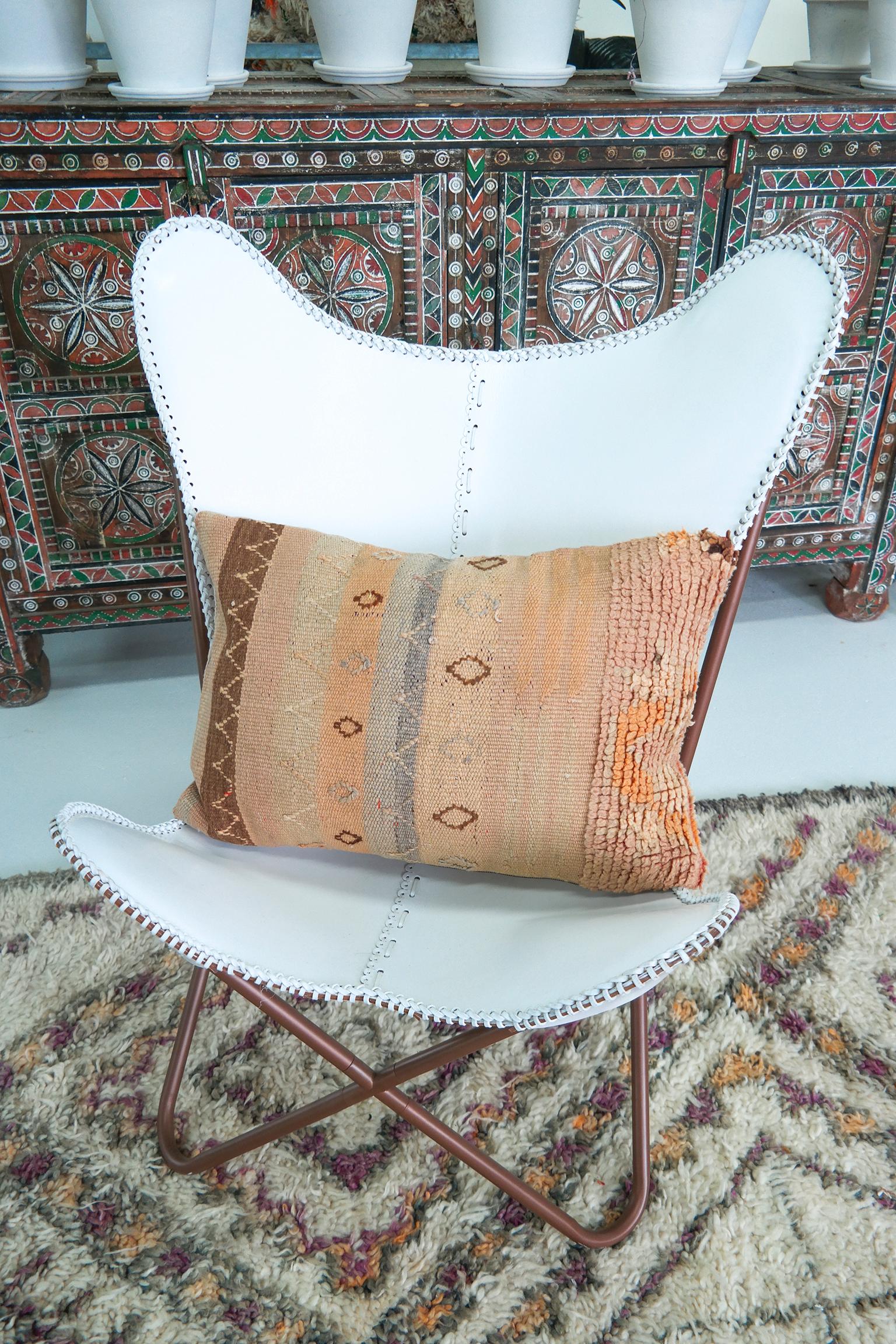 Moroccan Pillow Bohemian Berber Cushion from Morocco In Good Condition In Zaandam, NL