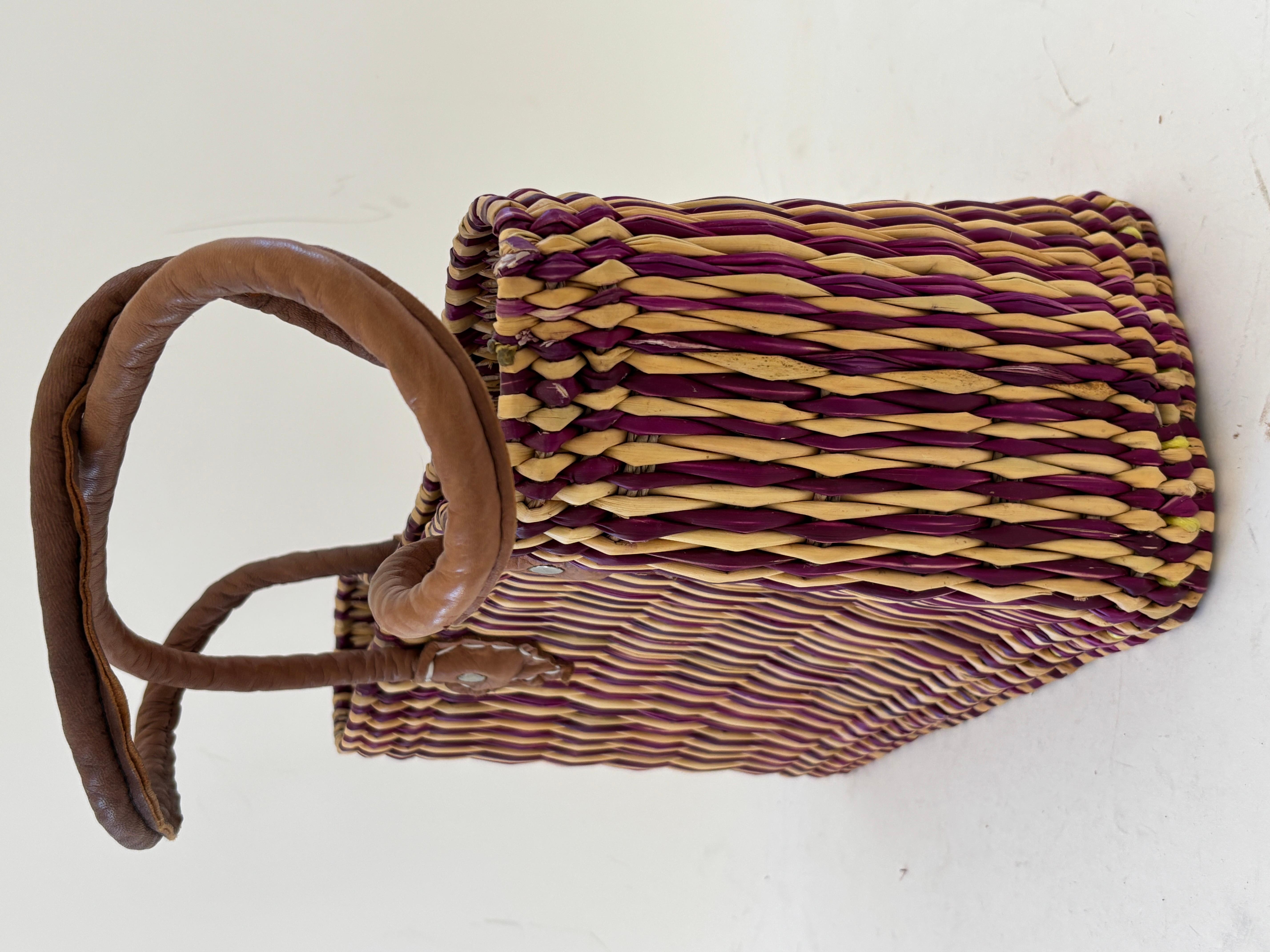Moroccan Raffia Straw Basket Tote Bag with Leather Handles For Sale 5