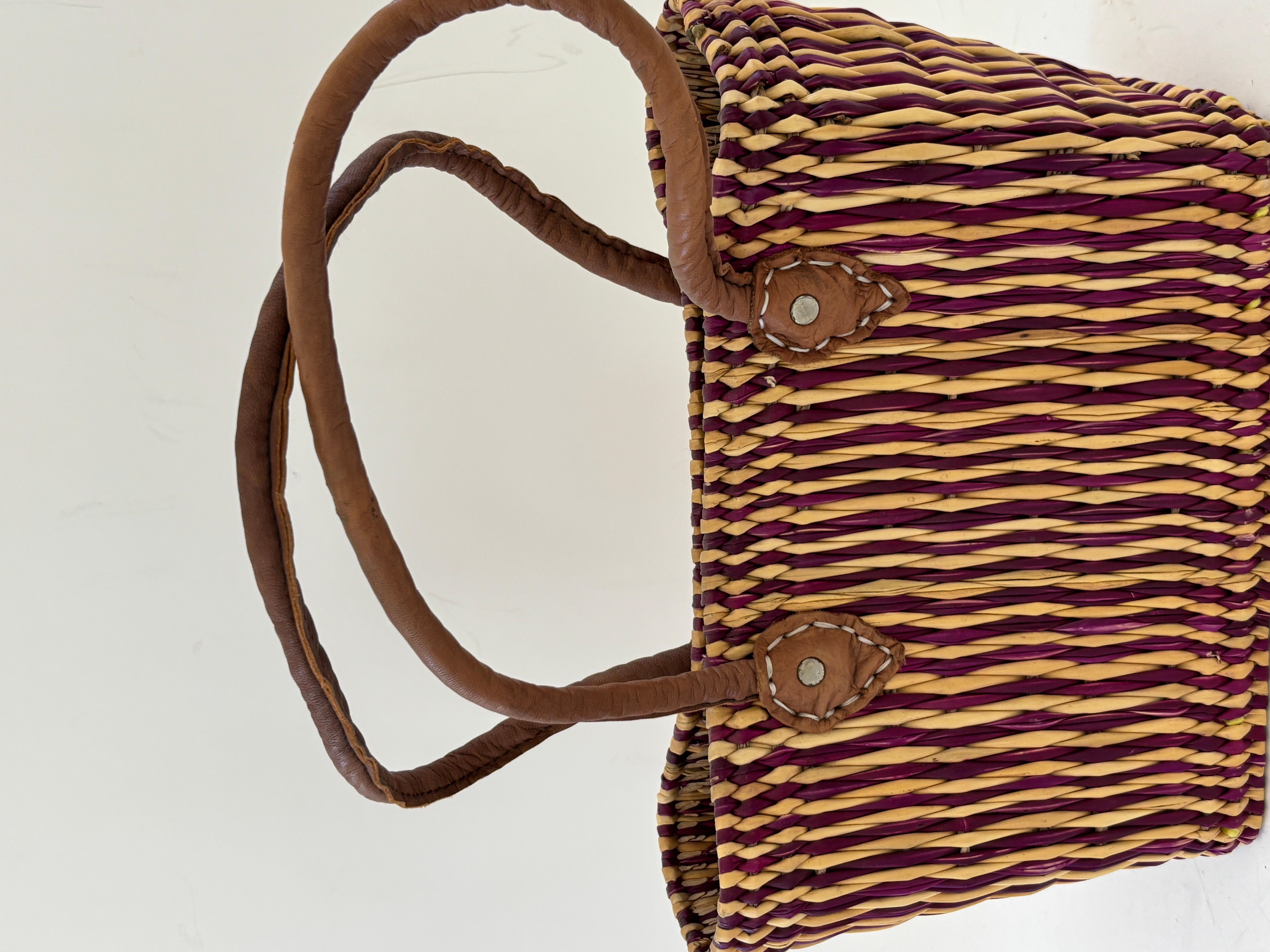 Moroccan Raffia Straw Basket Tote Bag with Leather Handles For Sale 1