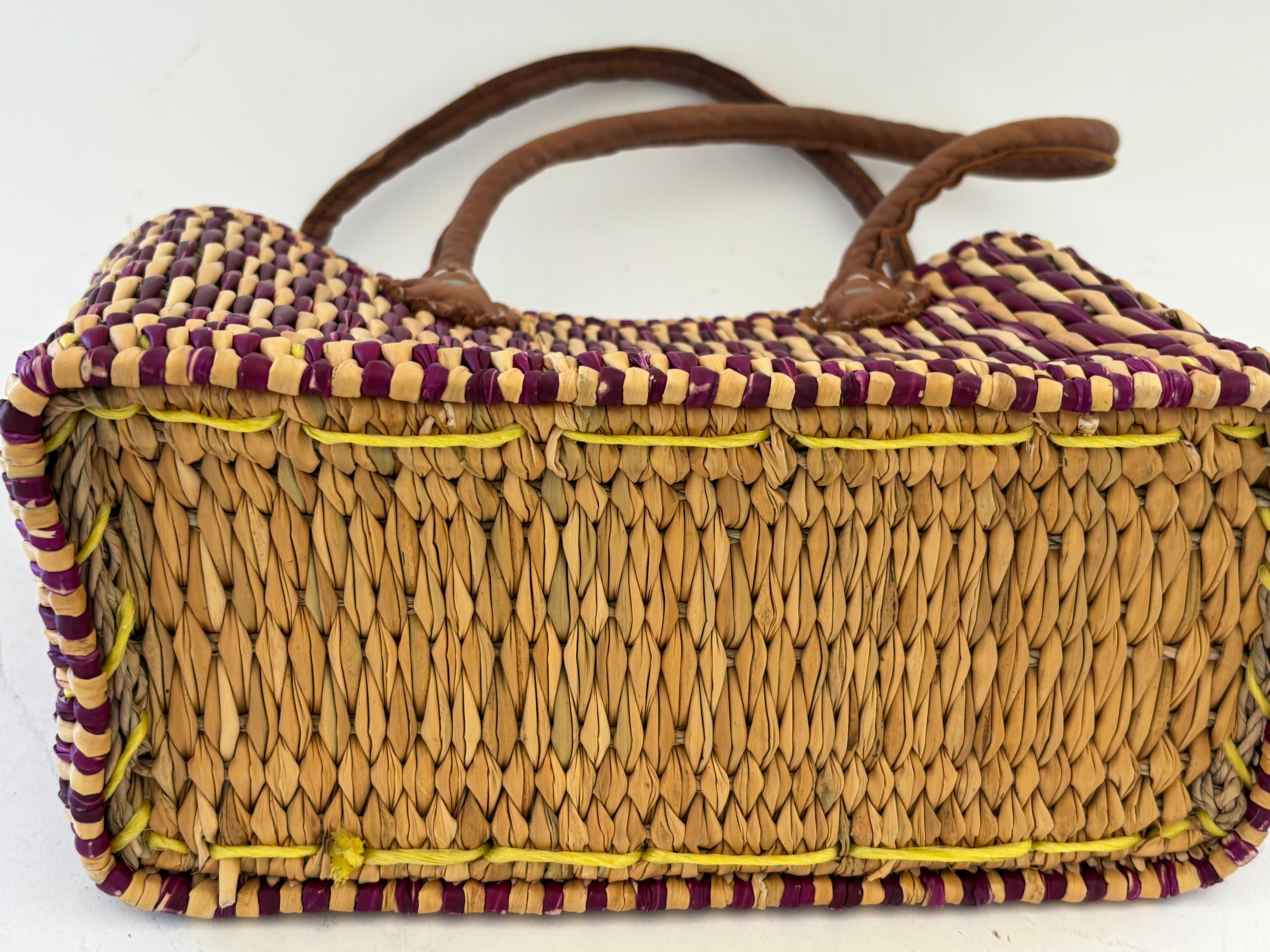 Moroccan Raffia Straw Basket Tote Bag with Leather Handles For Sale 3