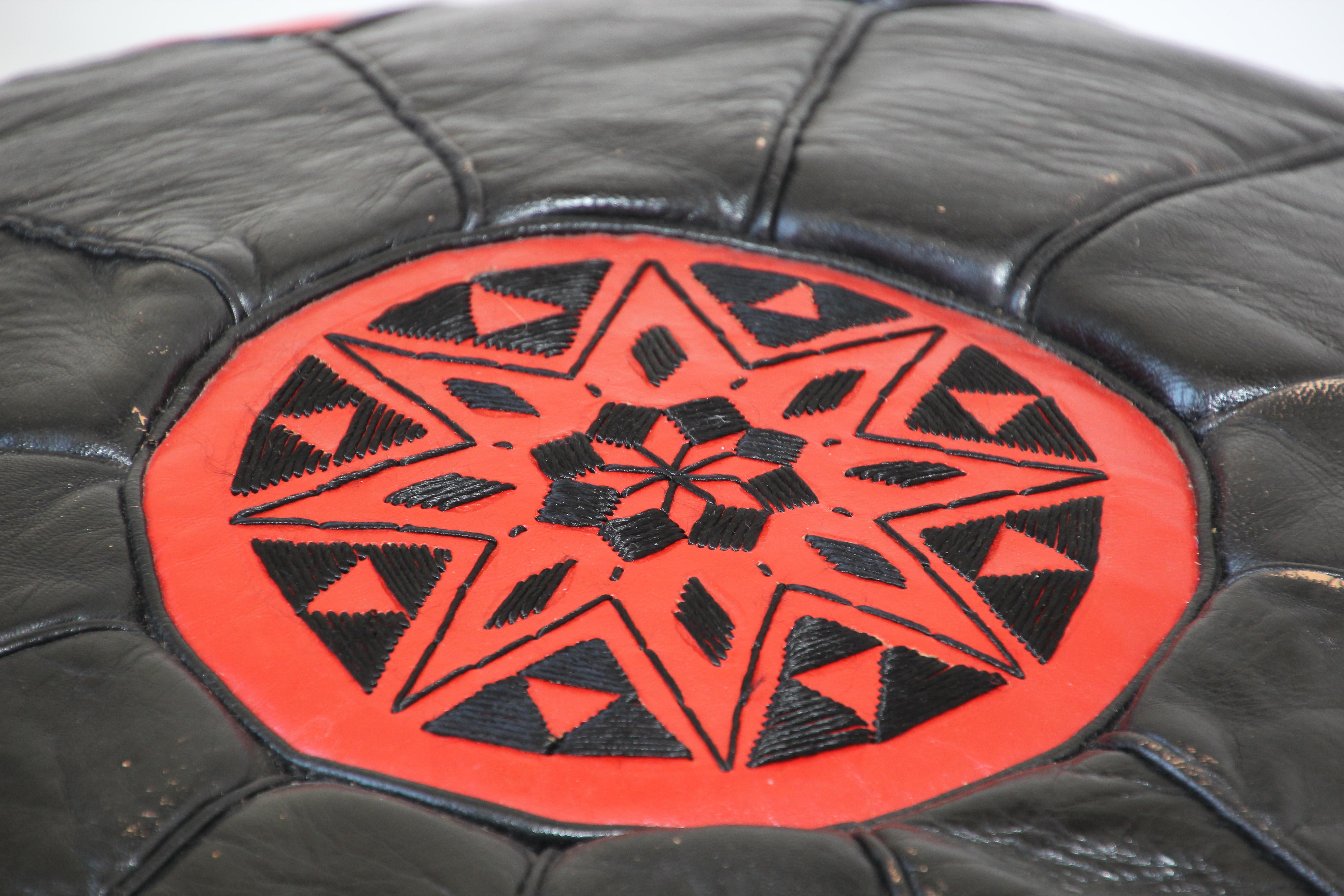 Vintage Moroccan Leather Pouf Hand-Tooled in Marrakesh Red and Black For Sale 6