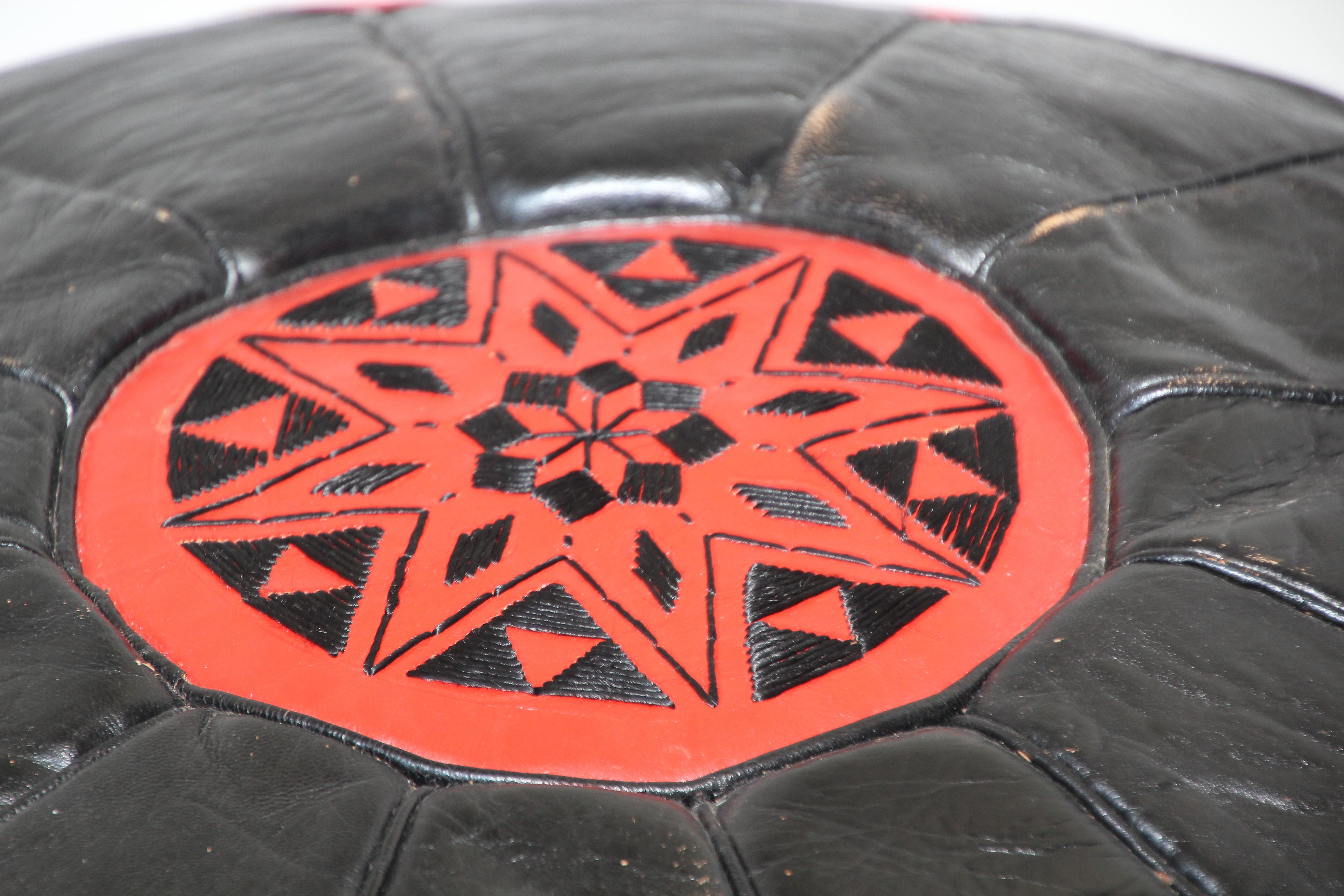 Vintage Moroccan Leather Pouf Hand-Tooled in Marrakesh Red and Black For Sale 1